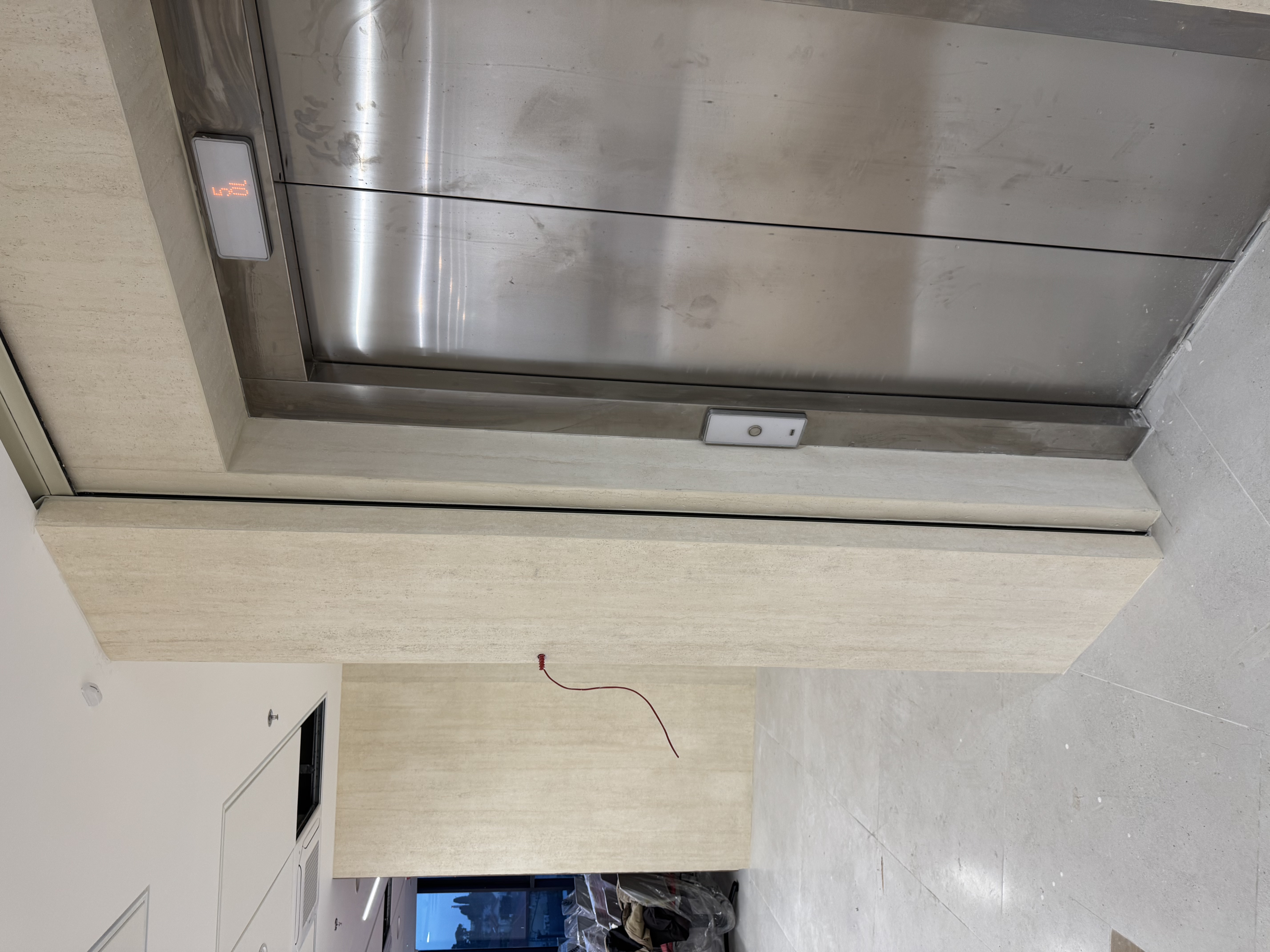 ֿ ‏חיפוי קיר טרוורטין אבן גמישה חברים לא כל אחד יודע לעבוד אם בחומר הזה