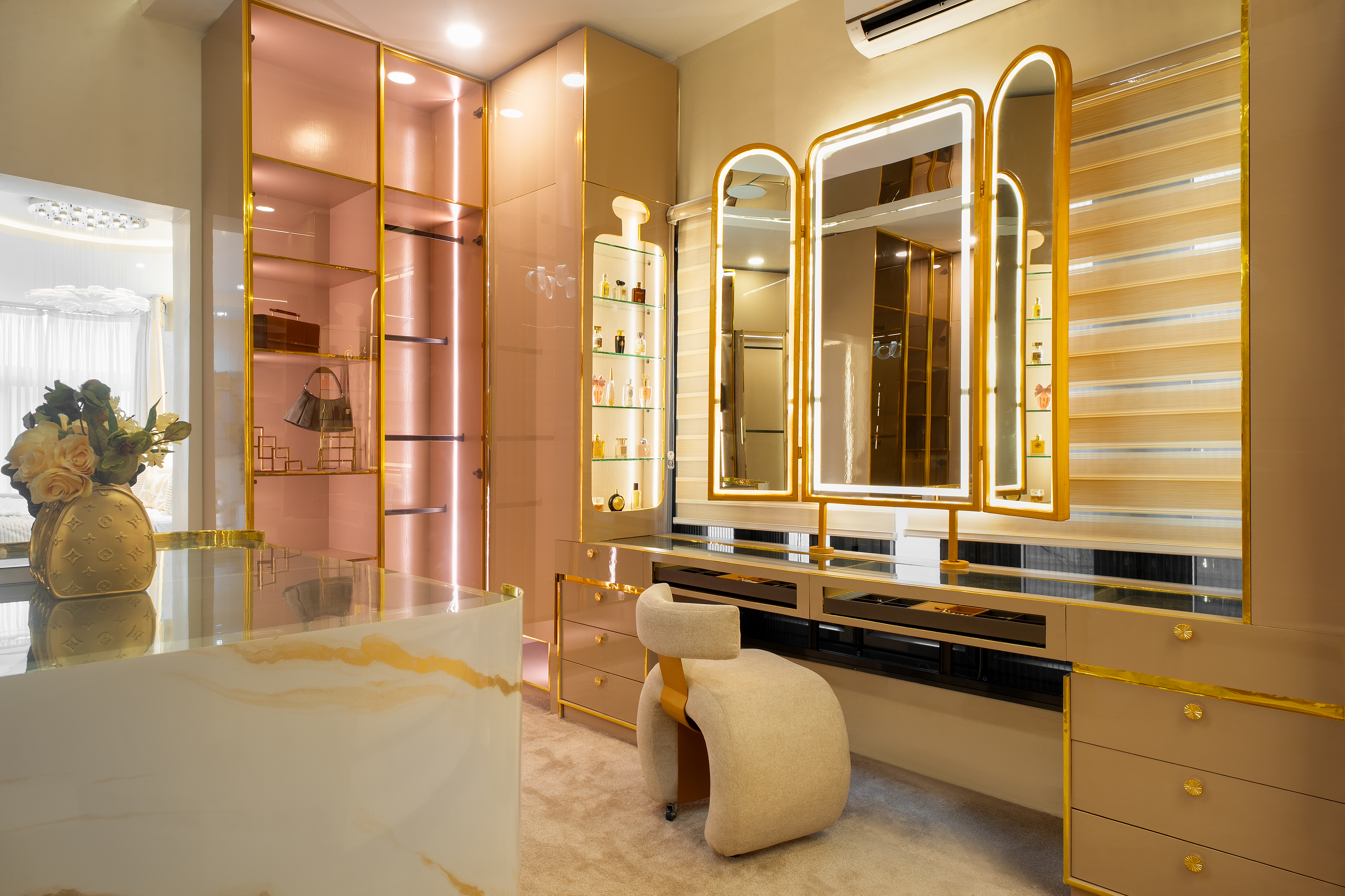 Walk in Closet