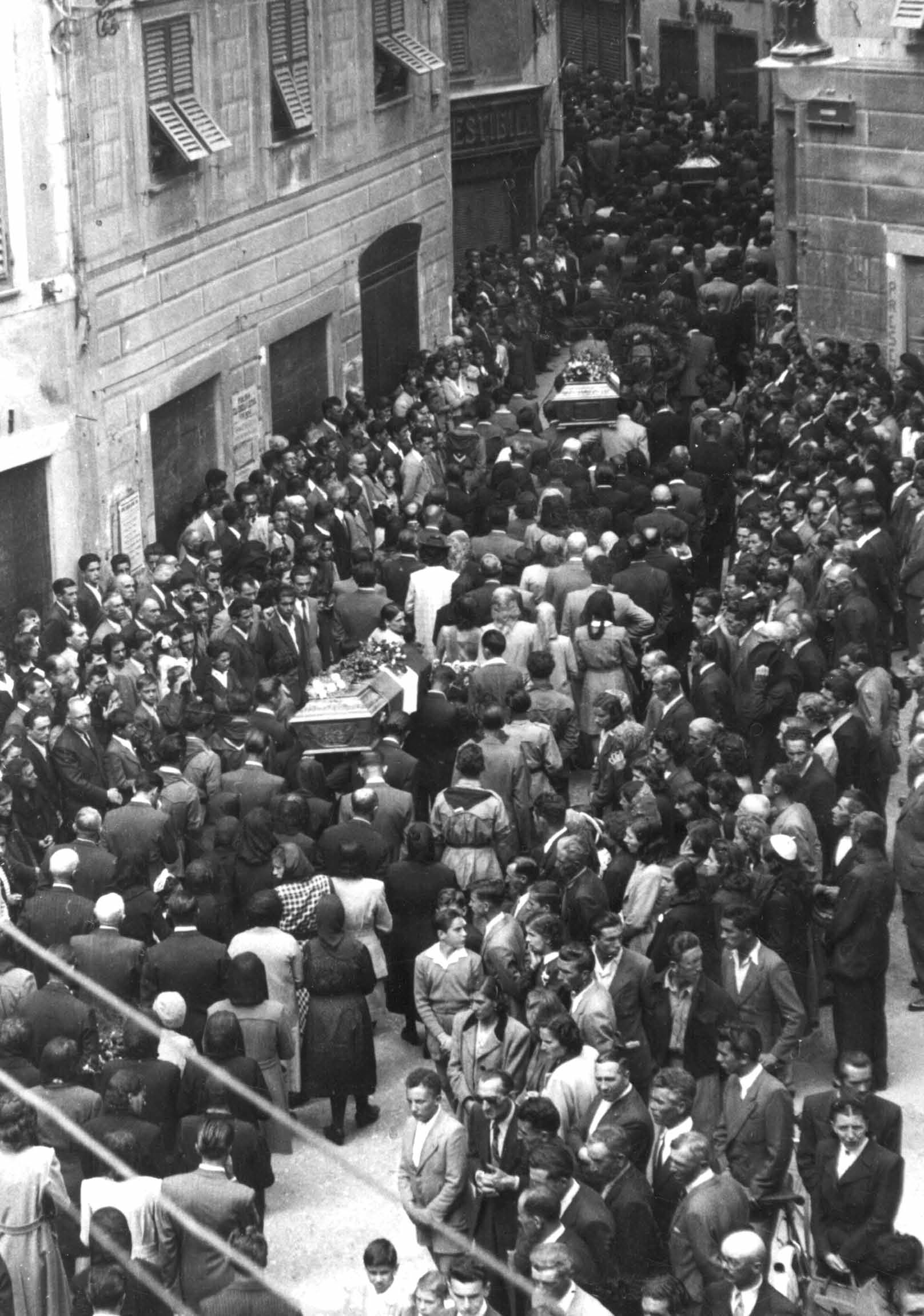 Ovada, 1946. Funerali dei Martiri della Benedicta