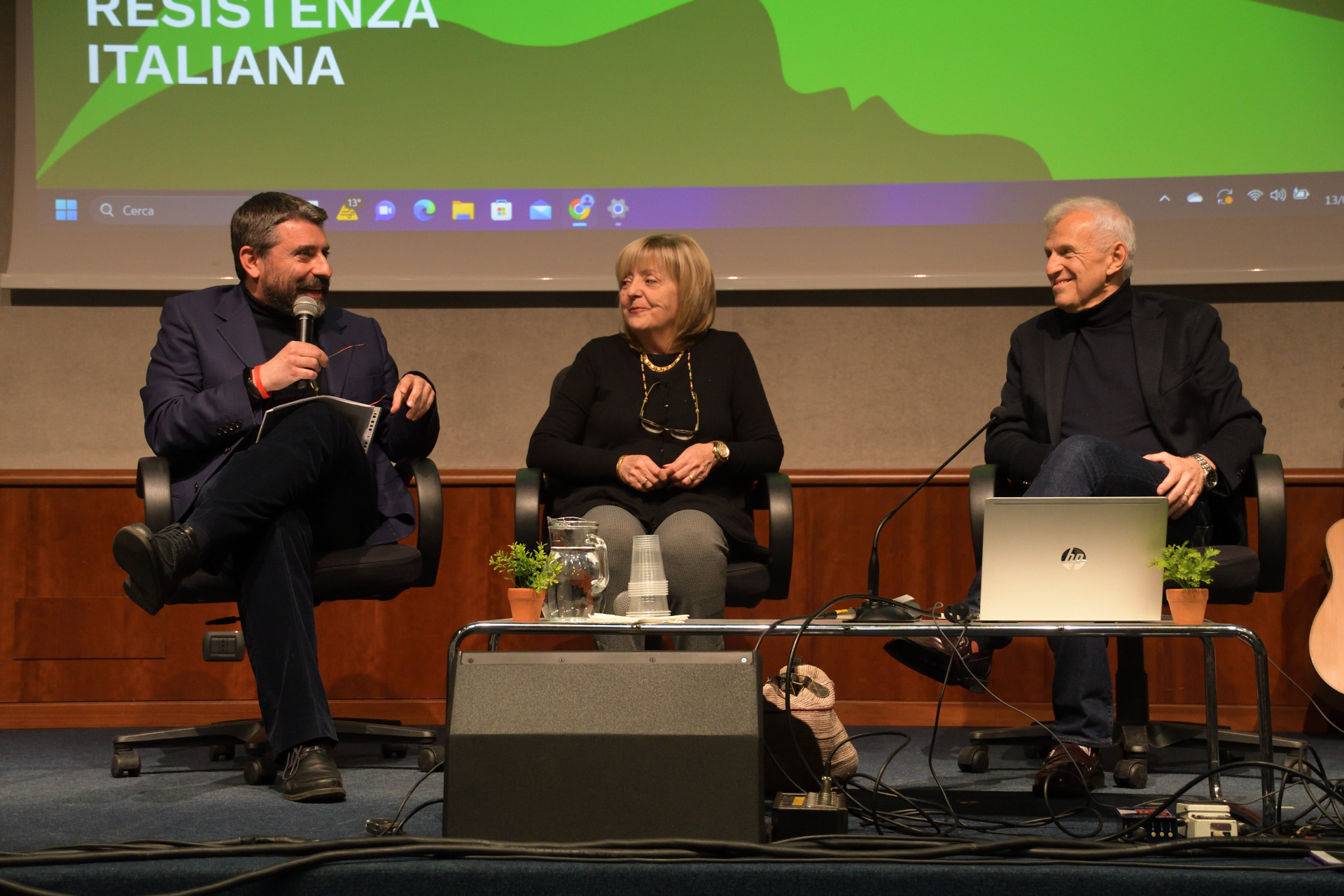 Giorgio Barberis, Associazione Cultura e Sviluppo e Luciana Ziruolo direttrice dell' Isral illustrano i risultati del progetto che ha visto l' istituzione di borse di studio intitolate a Carla Nespolo