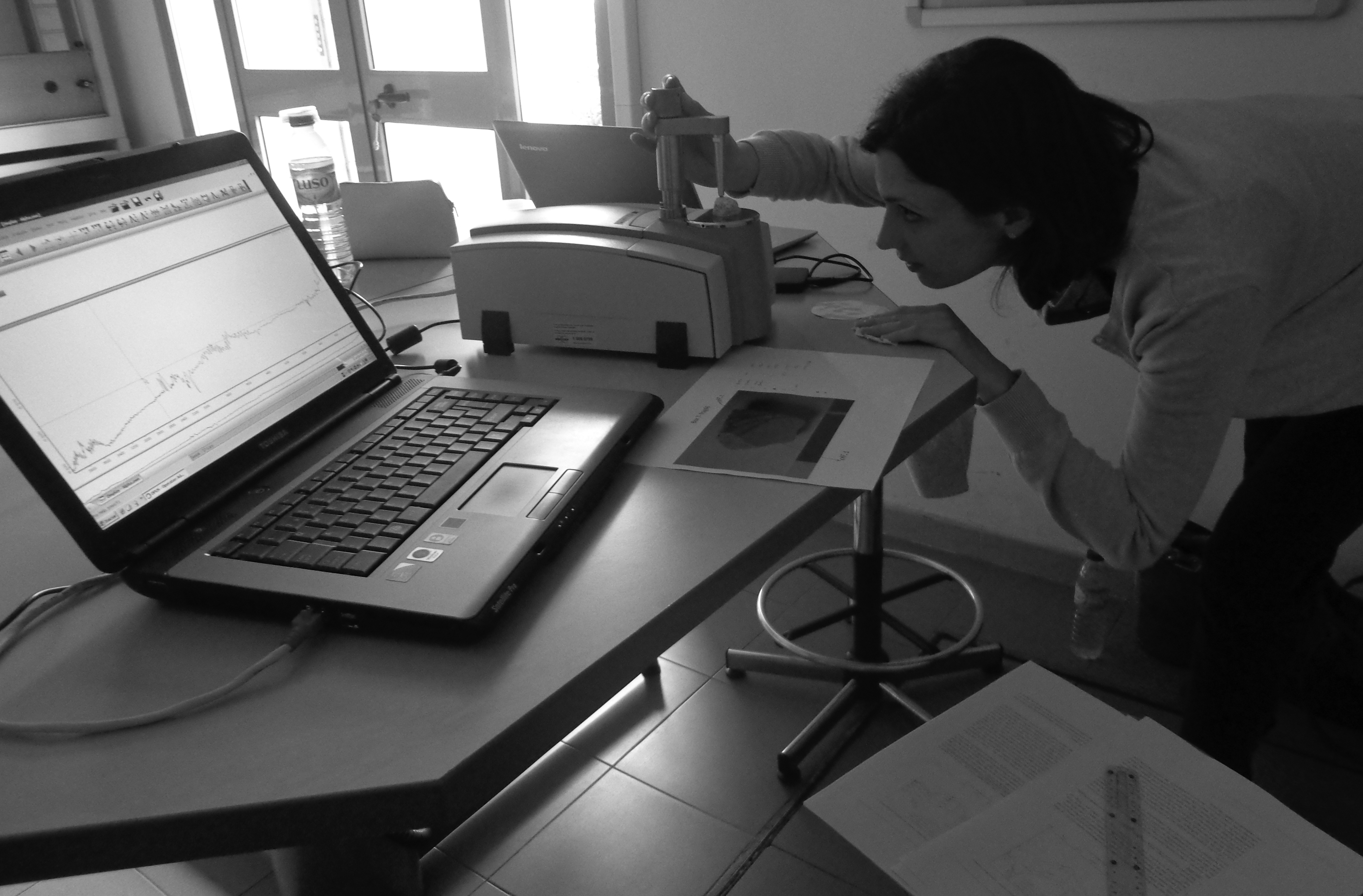 18 - In situ FTIR (Fourier Transform Infrared Spectroscopy) analysis, 2018. Photo by Milene Gil