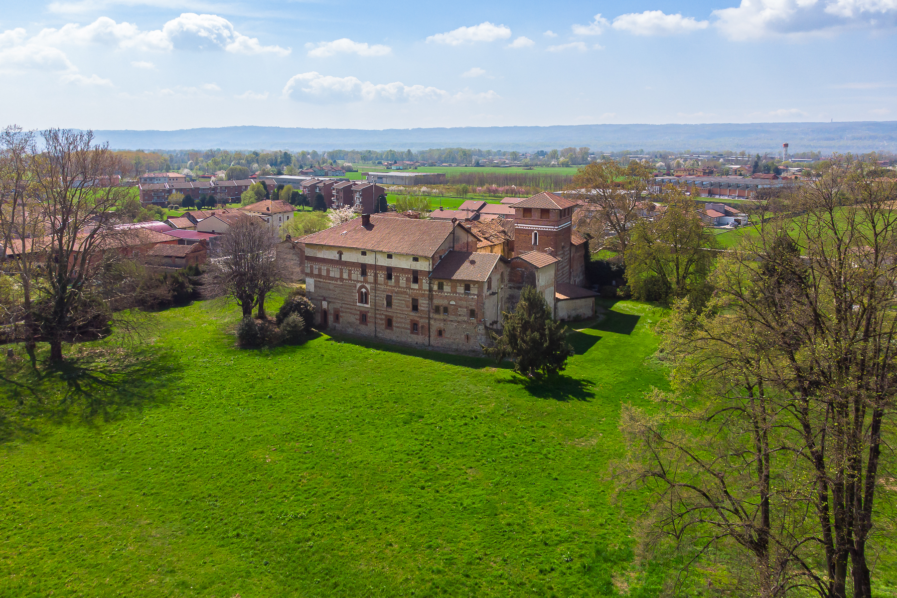 Il castello del Torrione a Sandigliano.