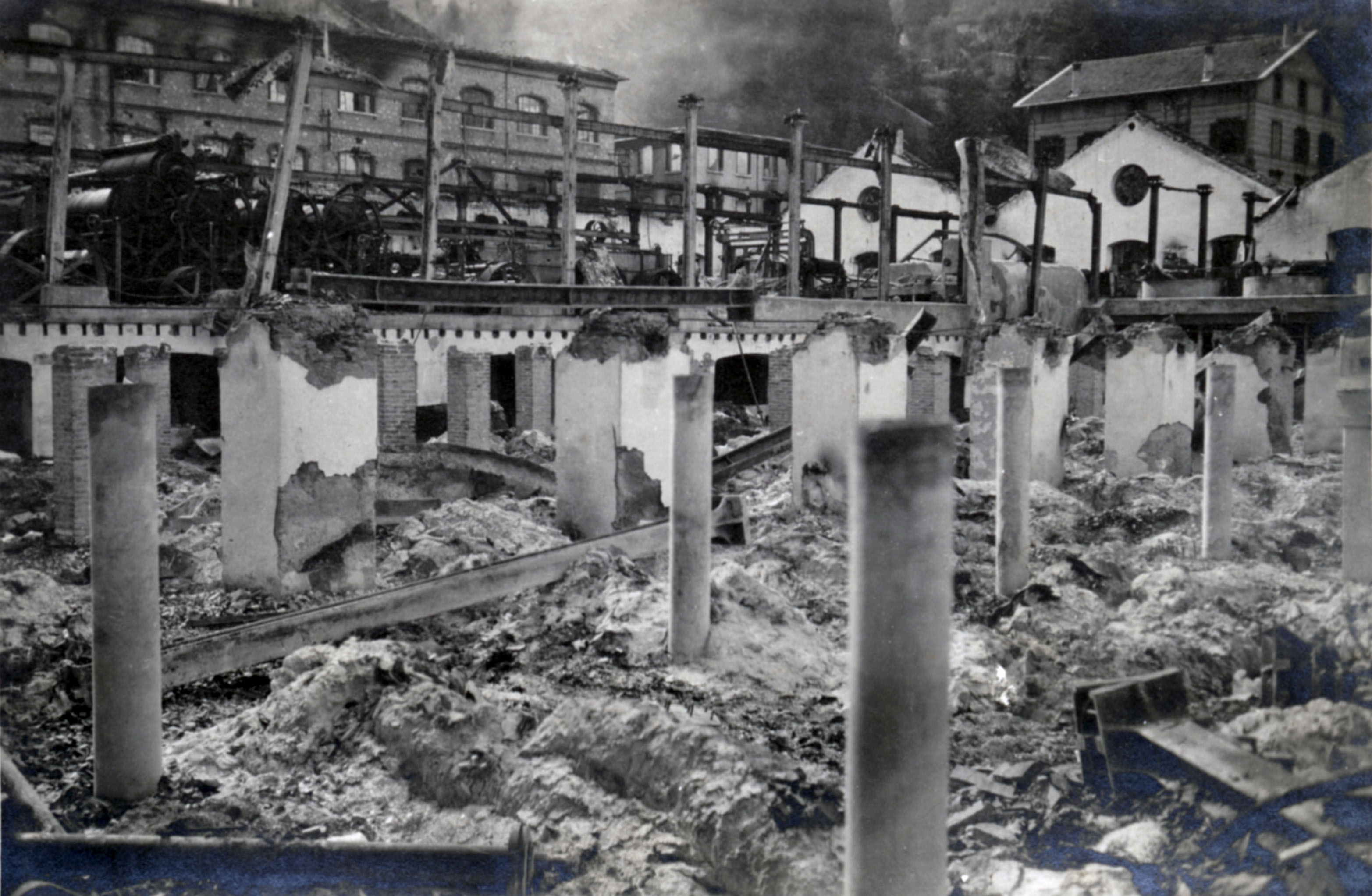 La cartiera di Arsiero dopo lo sgombero delle truppe austro-ungariche