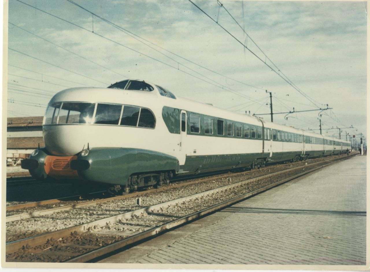 Elettrotreno 300, 1953