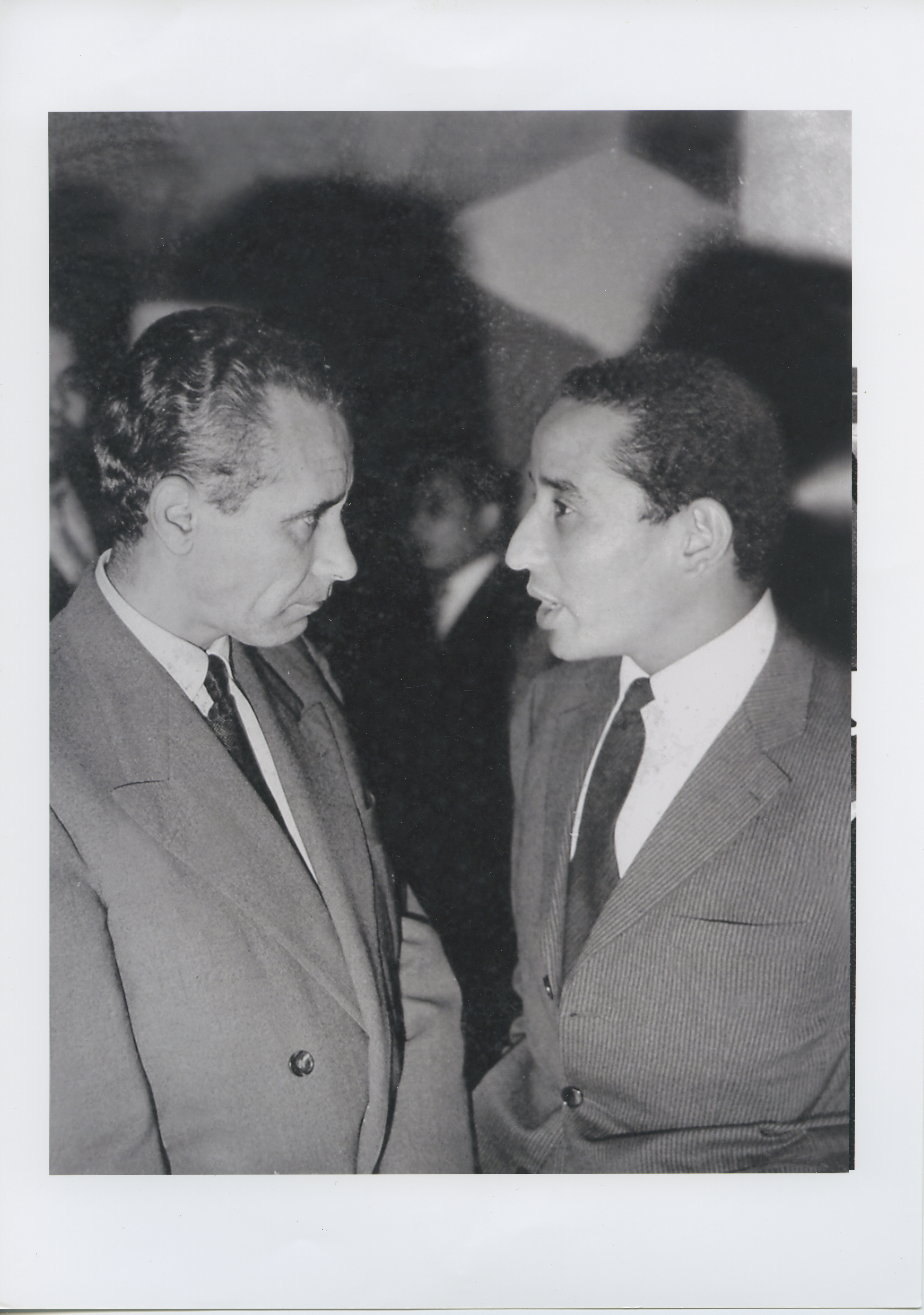 Ahmed Benkirane (à droite) avec Abderrahim Bouabid, Ministre de l'Economie Nationale entre 1957 et 1960.