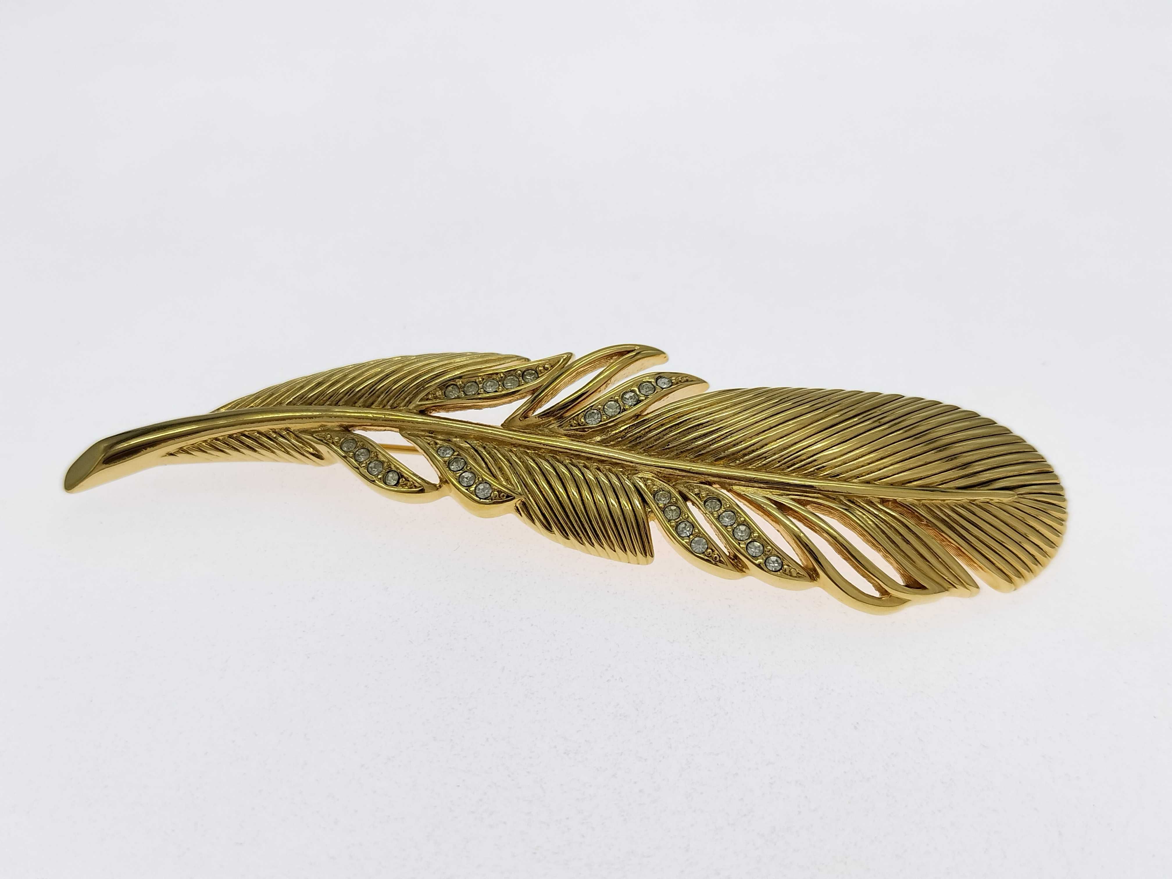 Christian / Brooch / GP Brooch — view 3