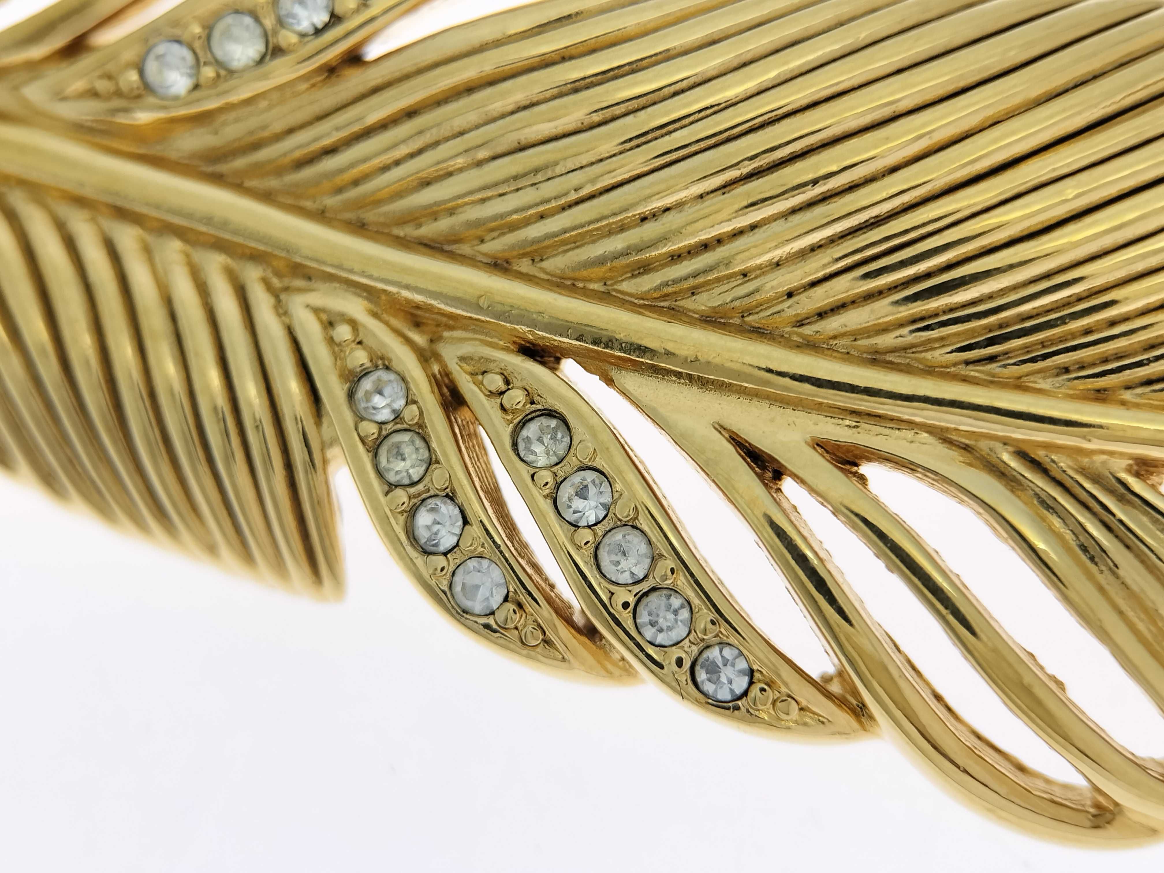 Christian / Brooch / GP Brooch — view 9