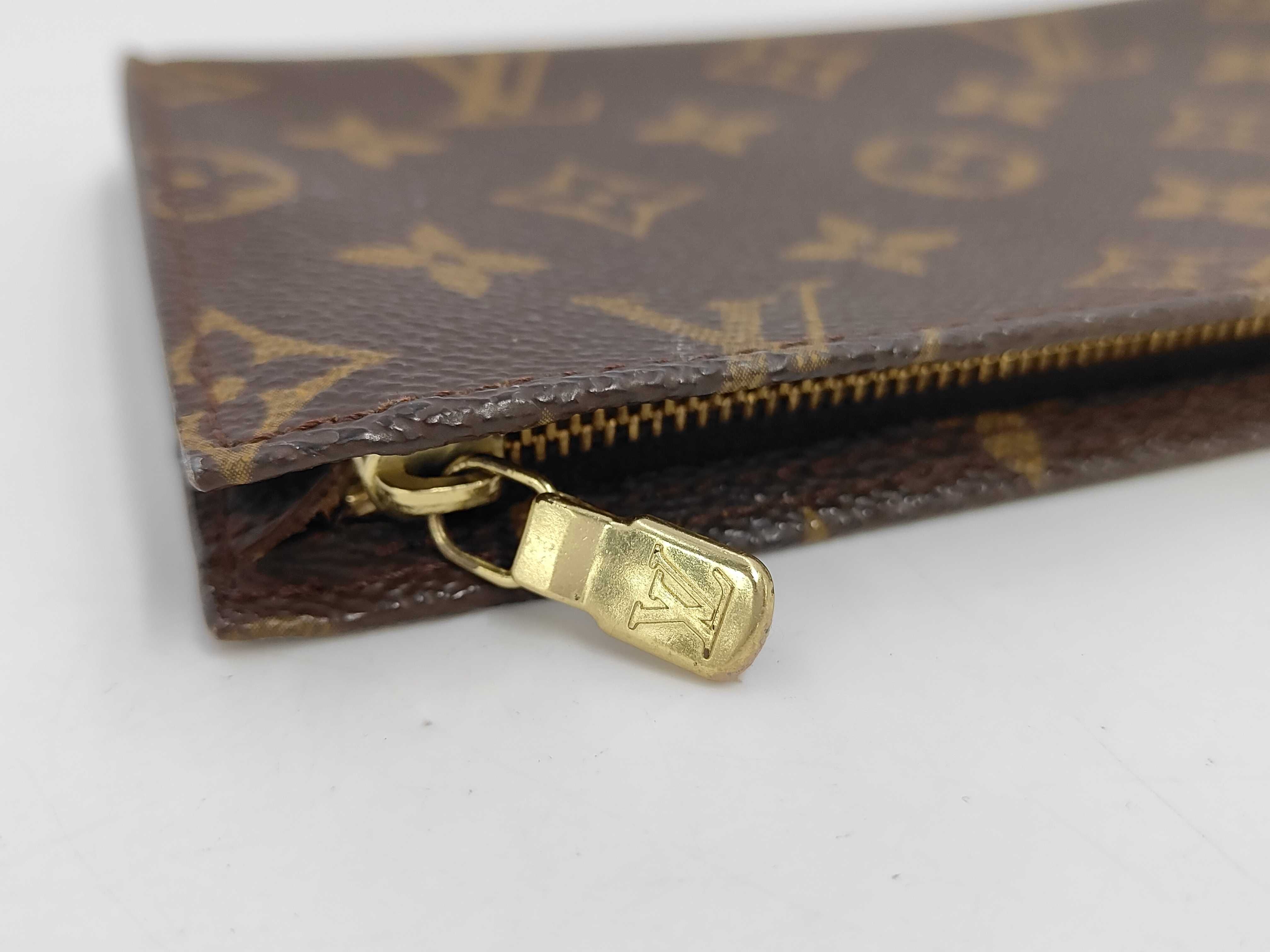 Monogram Louis Vuitton Monogram Bucket Pouch VI1908 Pouch — view 5