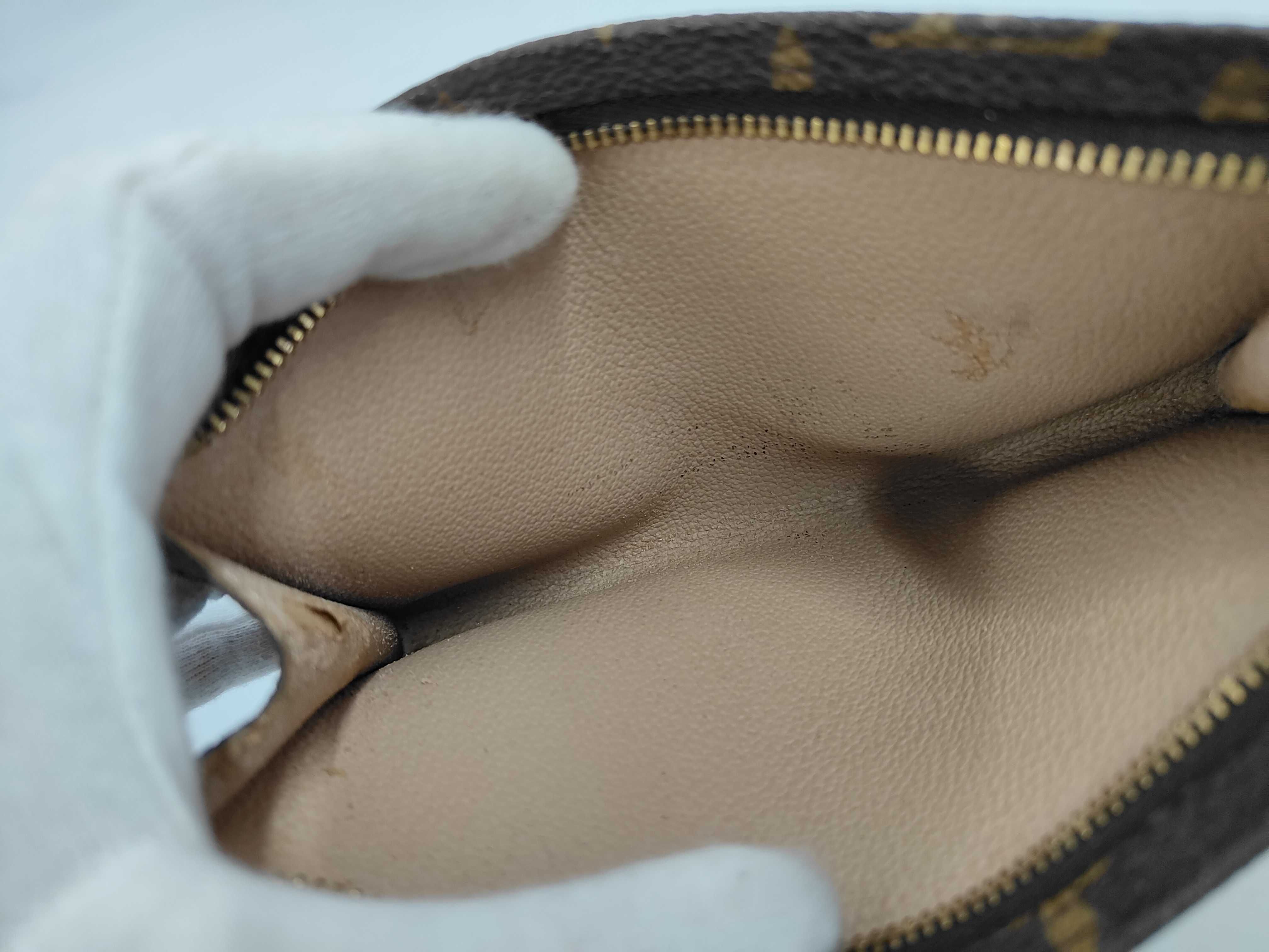 Monogram Louis Vuitton Monogram Bucket Pouch VI1908 Pouch — view 6