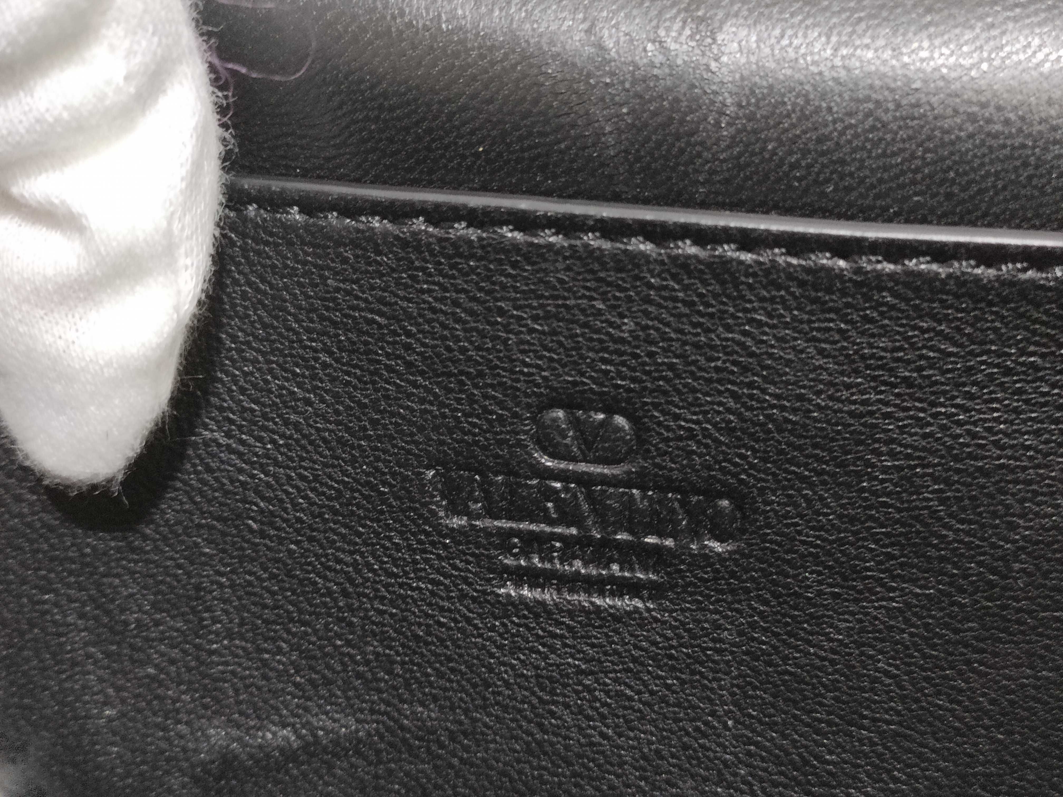 V-logo Leather 2-Way Shoulder Bag, Black — view 10