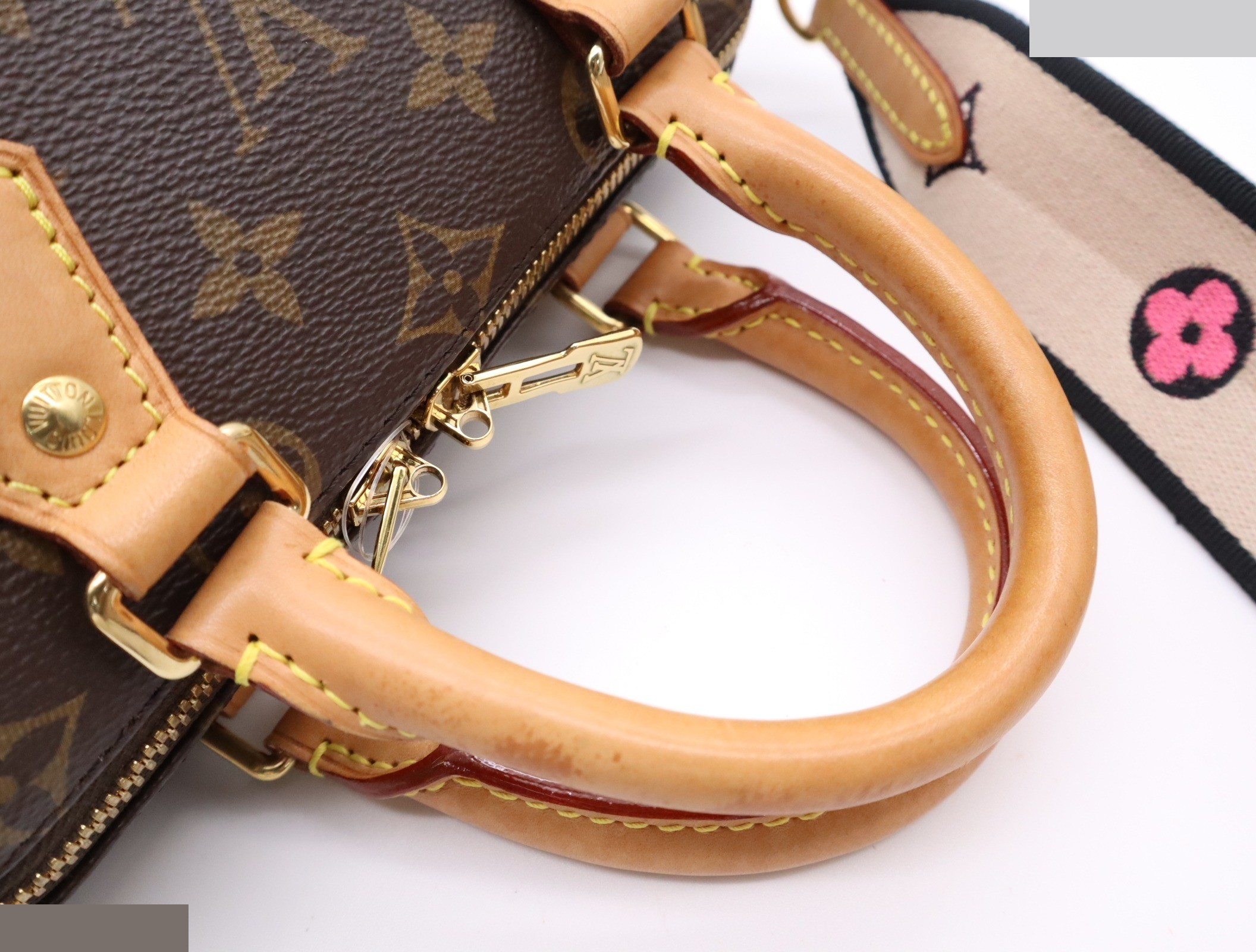 Speedy Bandoulière 20: Includes shoulder strap, padlock, 2 keys, and dust bag. — view 7
