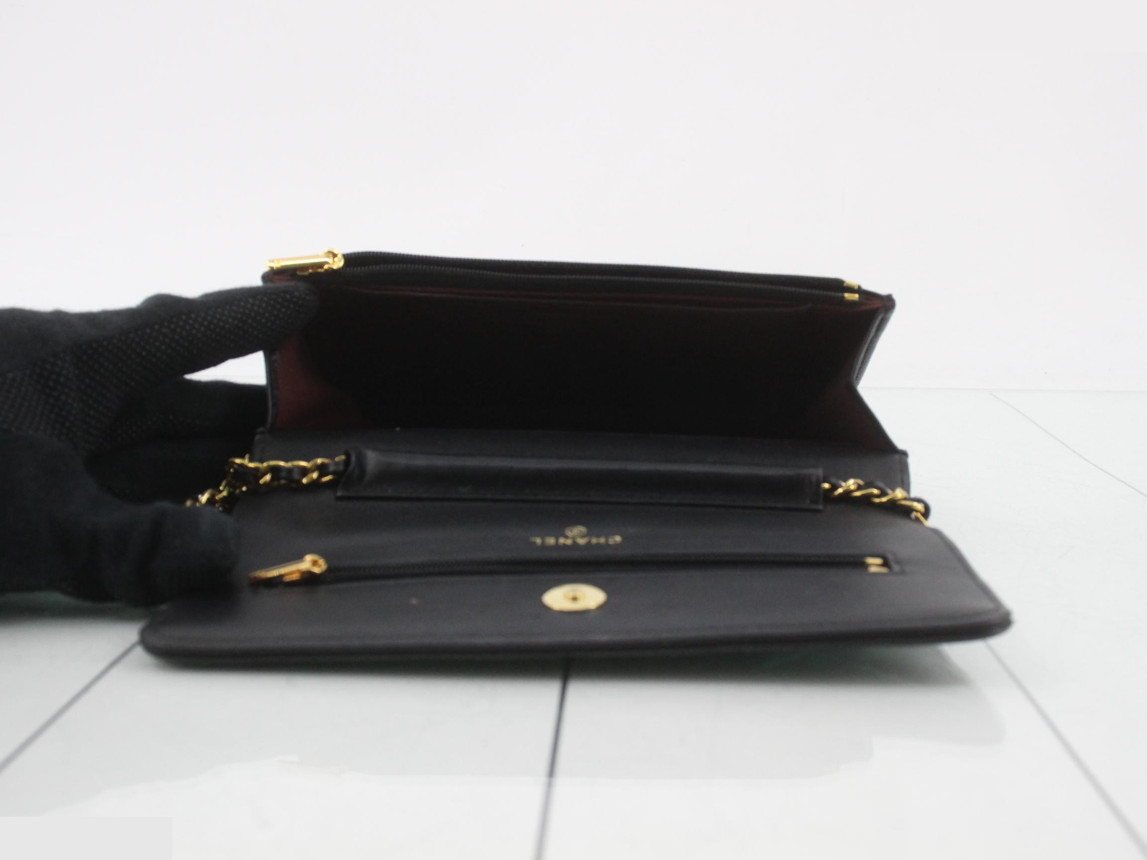 Lambskin Matelassé Classic Chain Wallet — view 4