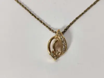 Rhinestone Gold Tone Pendant Necklace