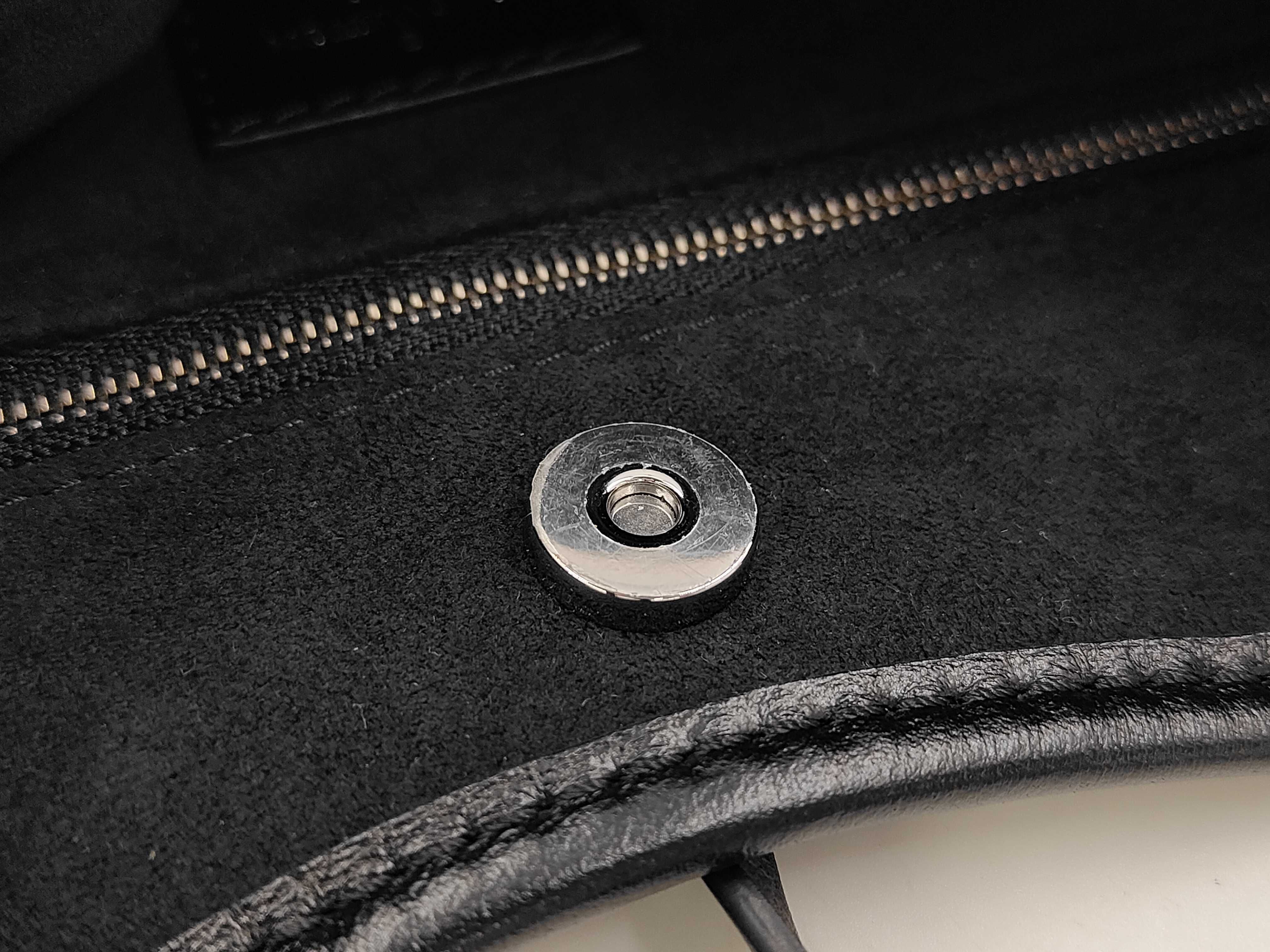 Carryall Cargo Vibe PM Shoulder Bag M24861 — view 10
