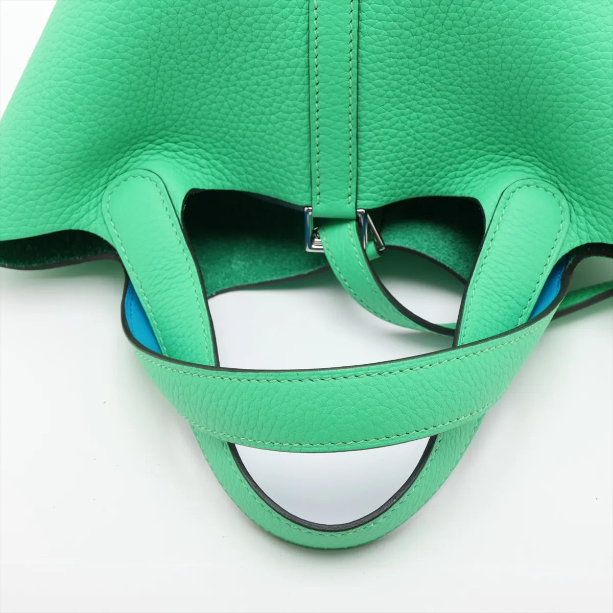 Hermès Picotin Lock 18 PM Eclat Taurillon Clemence Vert Comice x Blue Frida Silver Hardware K: 2025 — view 5