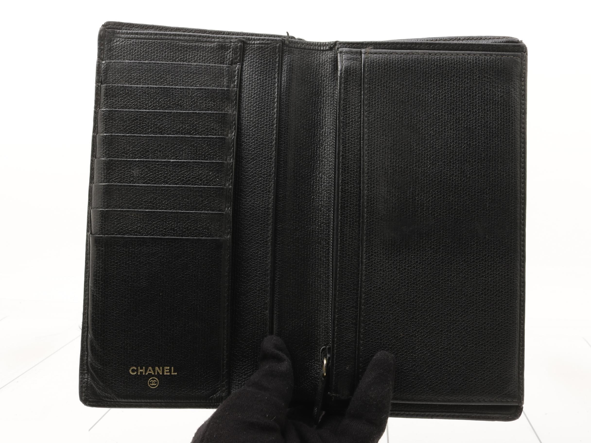 Coco Button (Bag) and Bi-fold Wallet — view 4