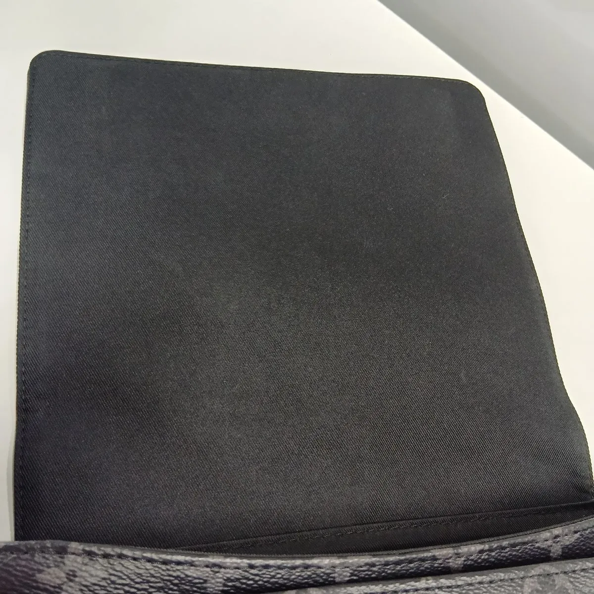 Monogram Eclipse District PM NV3 M46255 Black (RFID detected) — view 12