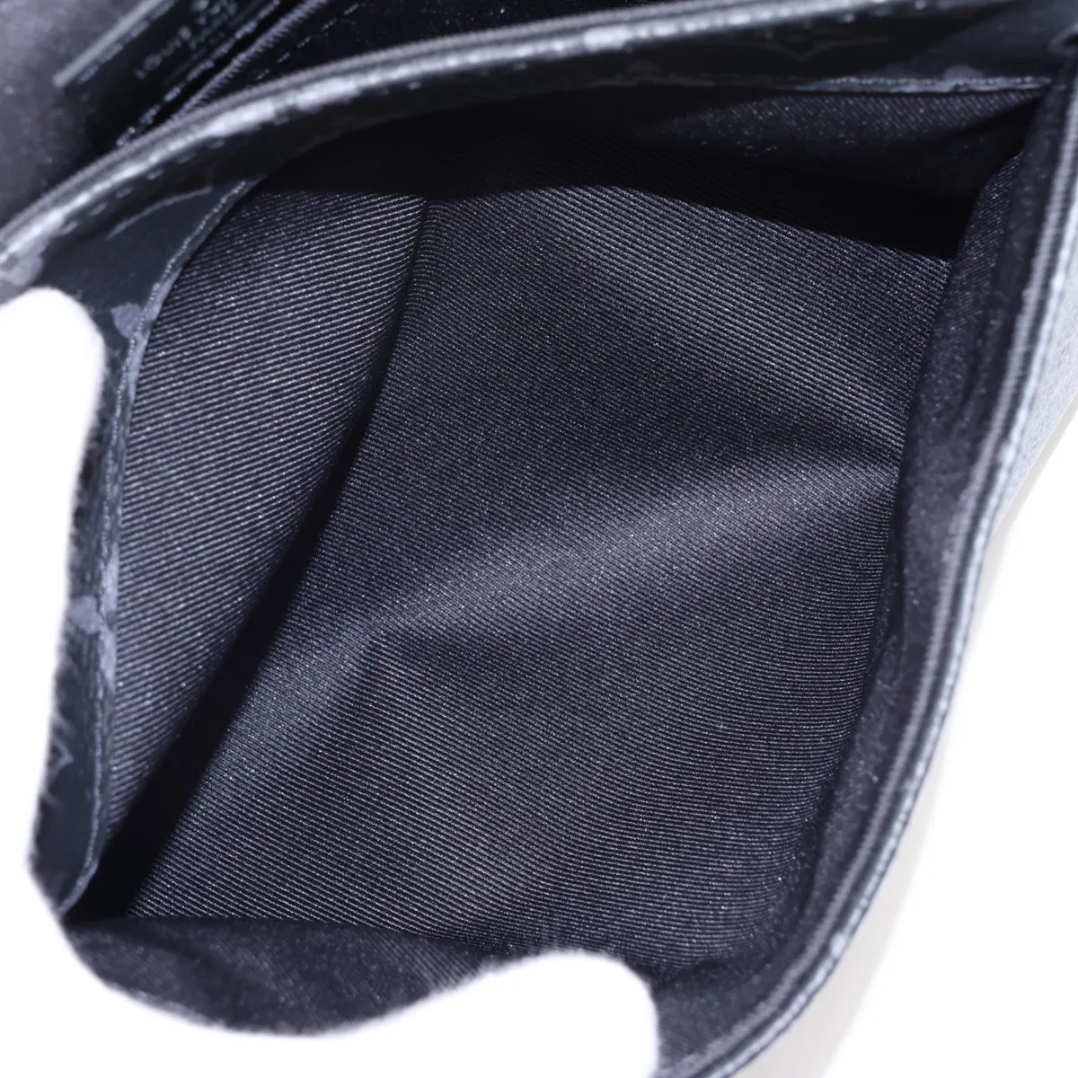Monogram Eclipse District PM NV3 M46255 Black (RFID detected) — view 8