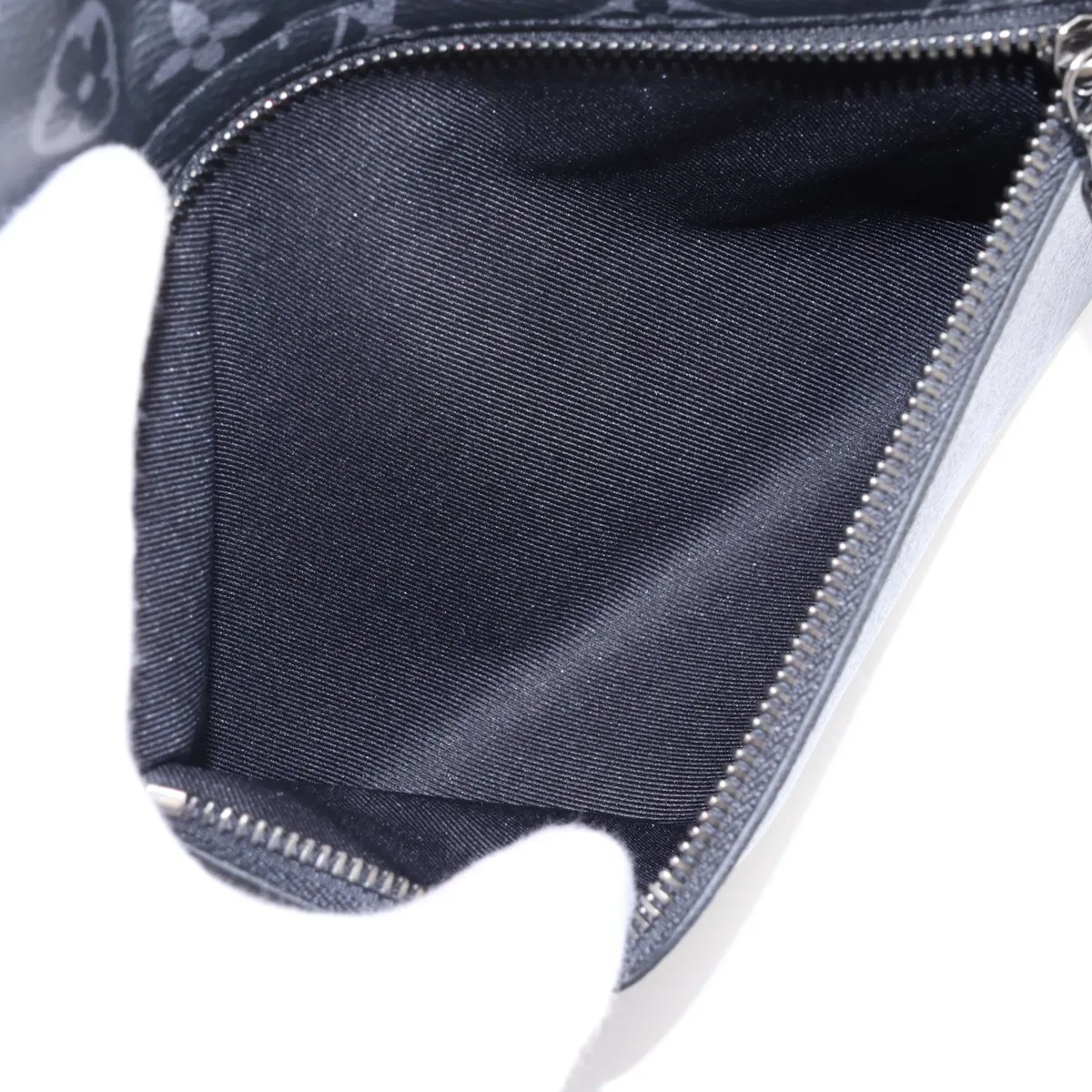 Monogram Eclipse District PM NV3 M46255 Black (RFID detected) — view 9
