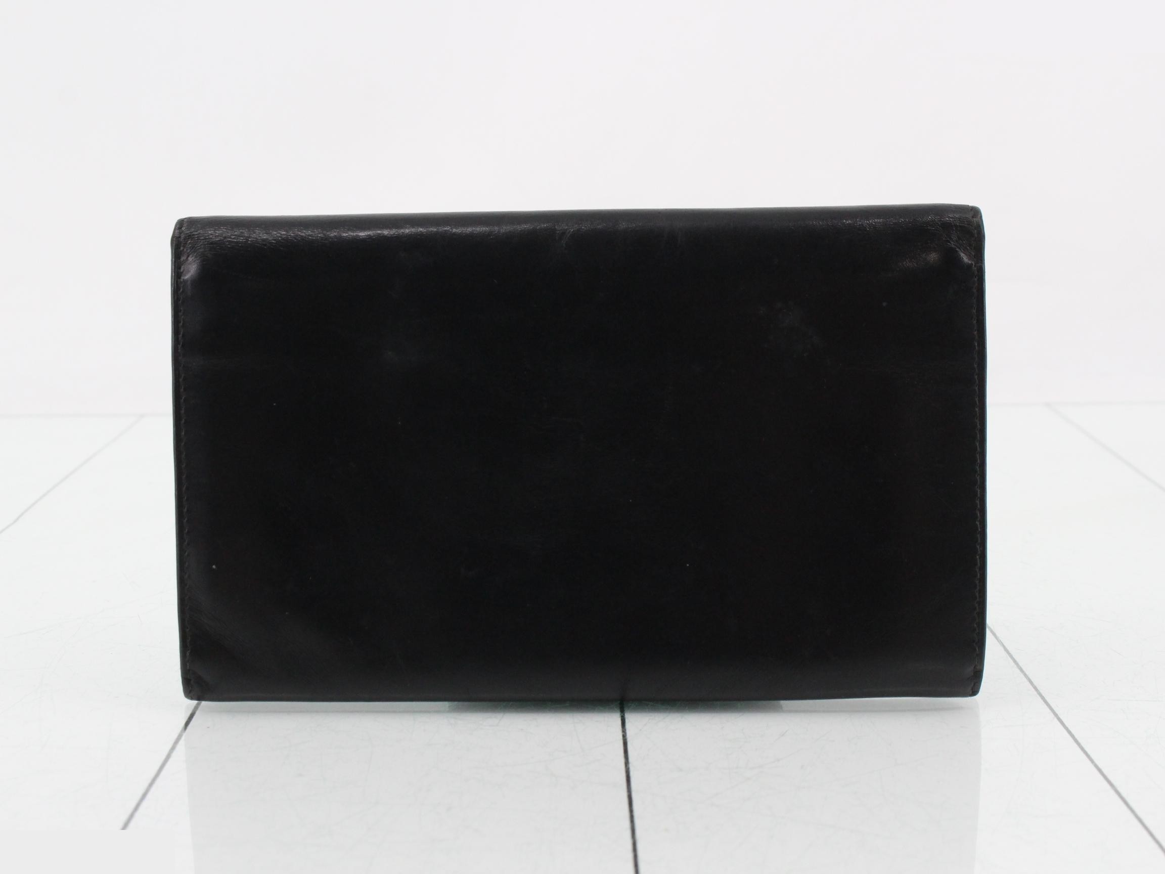 wallet — view 2