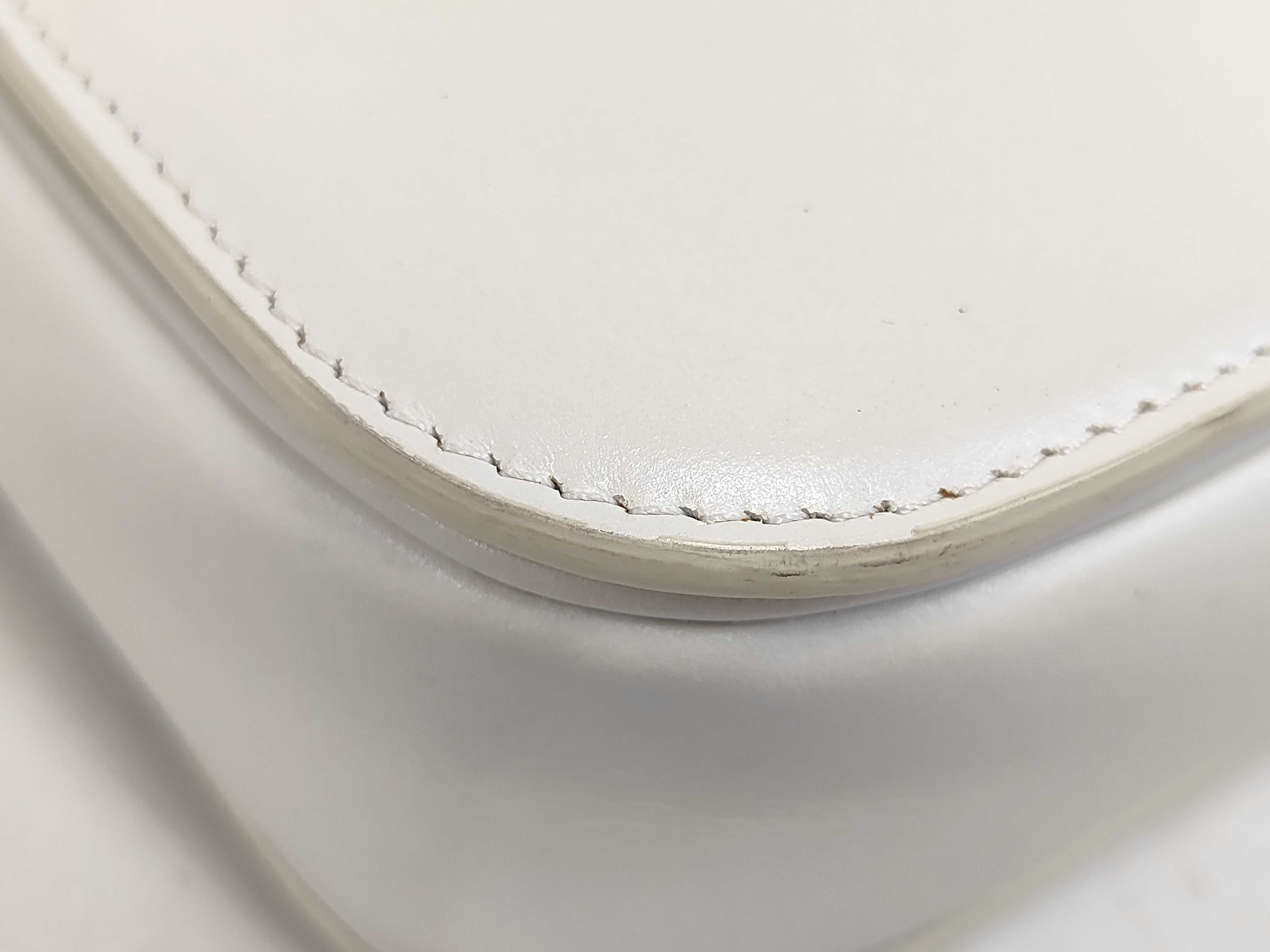 18736 Leather Classic Triomphe Bag Beige Shoulder Bag — view 3