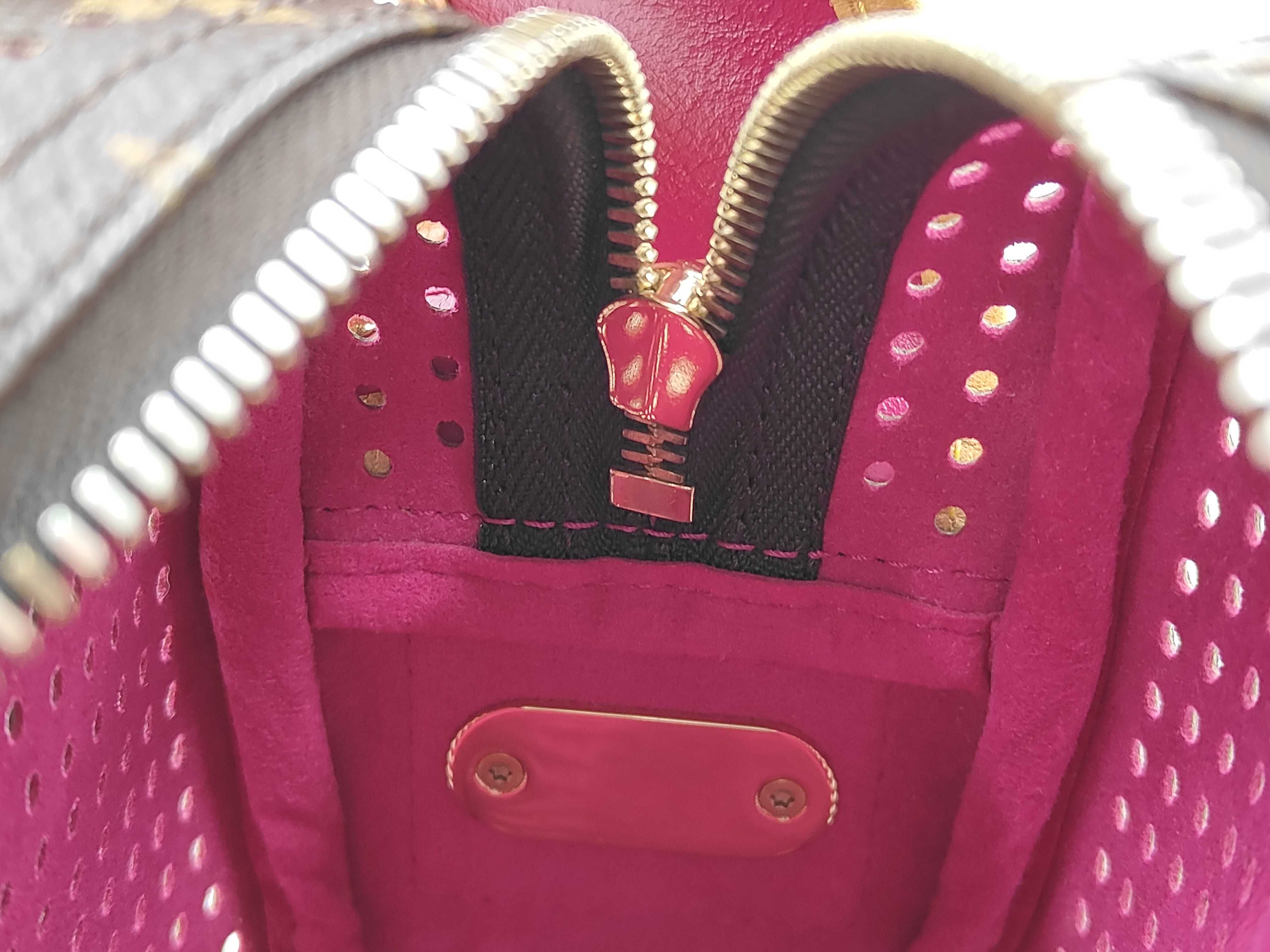 Monogram Shoulder Bag M95177 — view 9