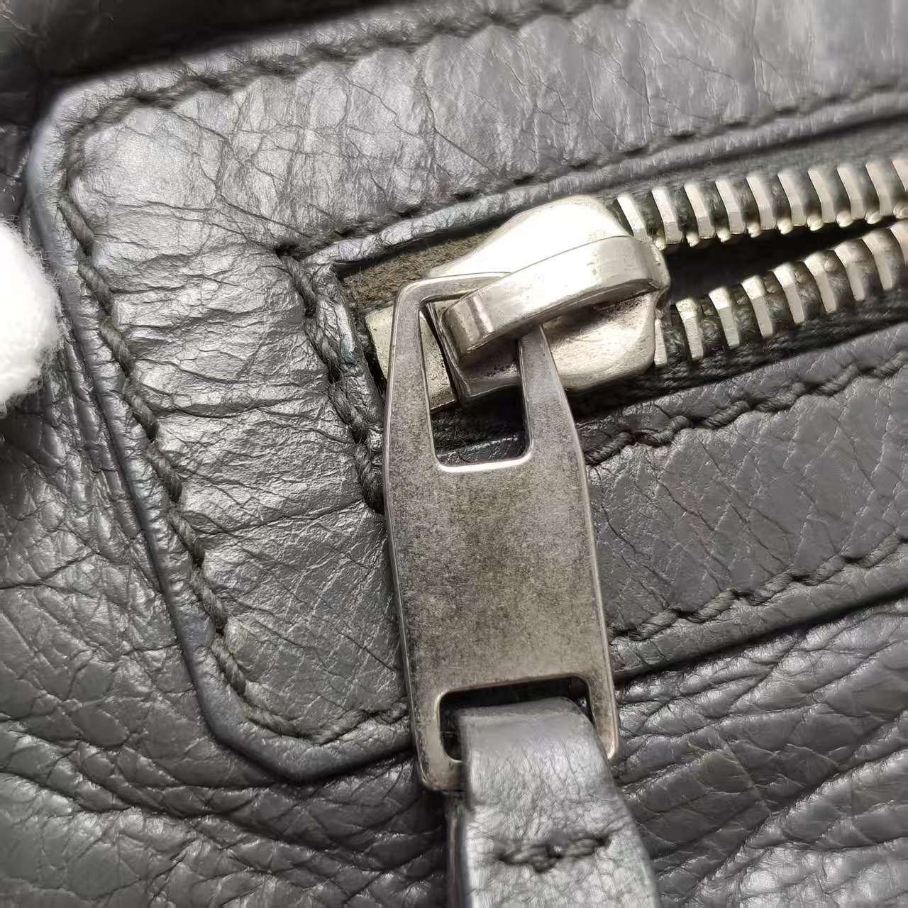 【*Shipped from: China*】BALENCIAGA City Leather Clutch Bag Second Bag — view 11