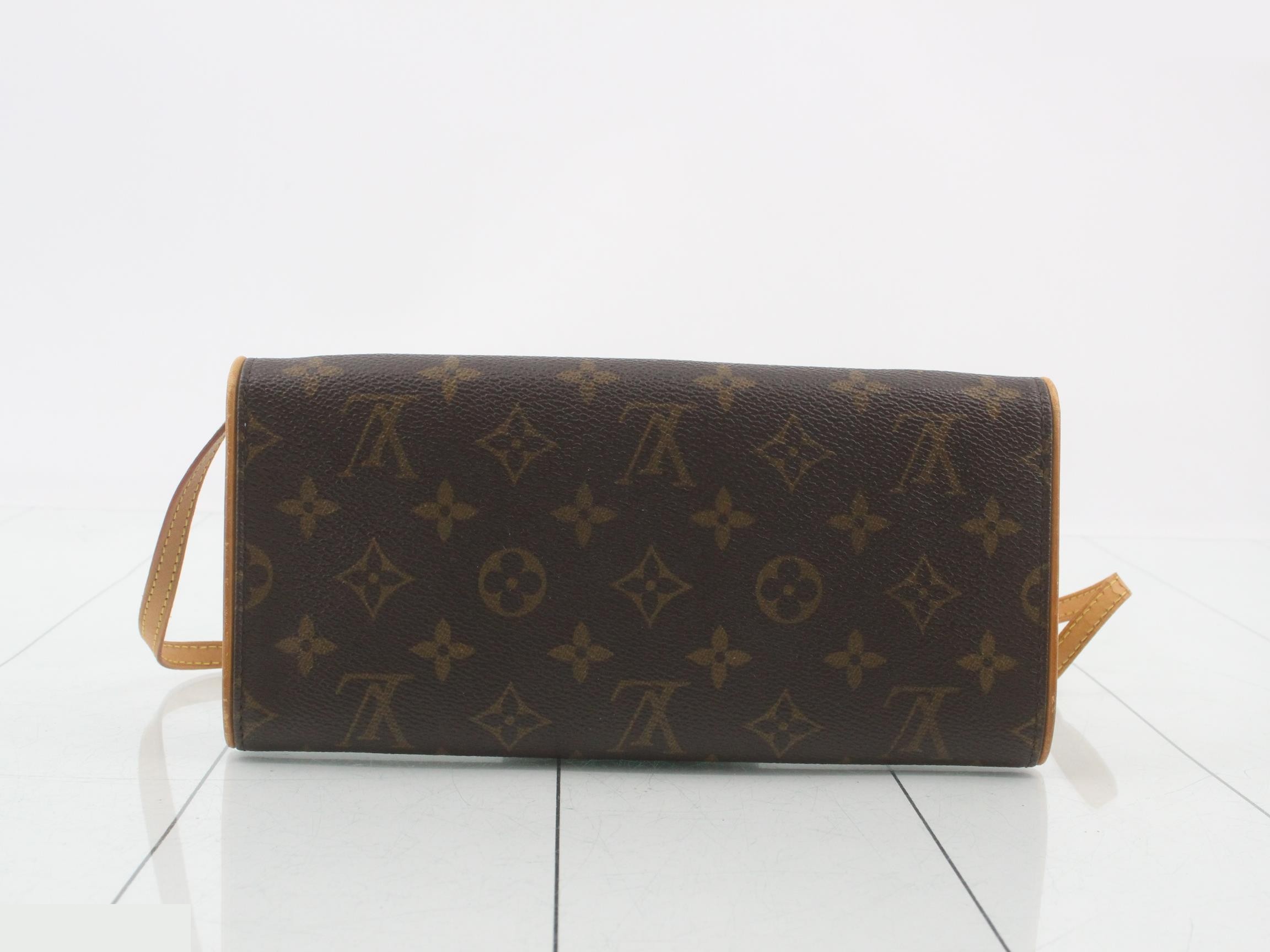 Pochette Twin GM with shoulder strap — view 2