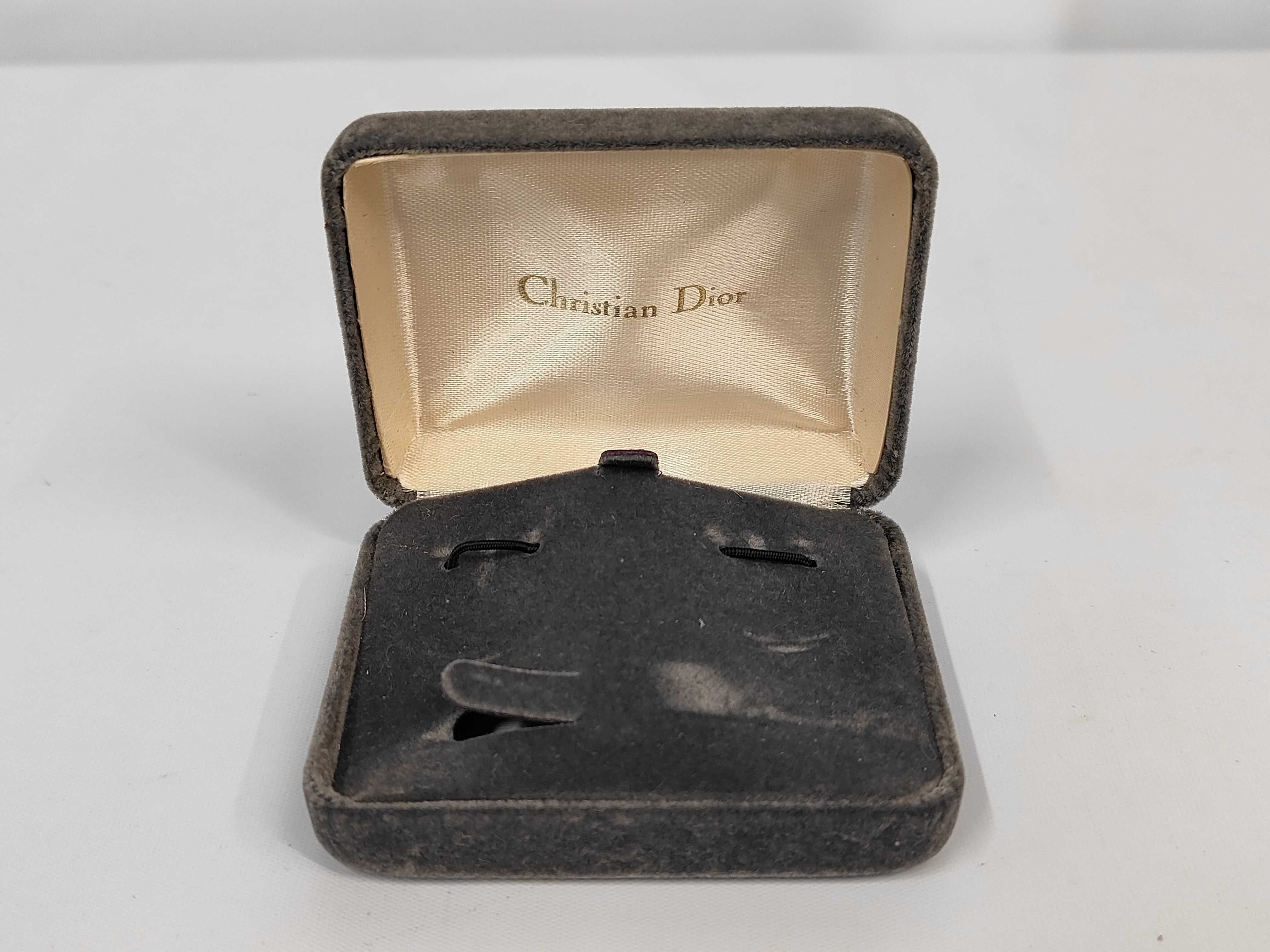 tie clip set (tie clip and cufflinks) — view 7