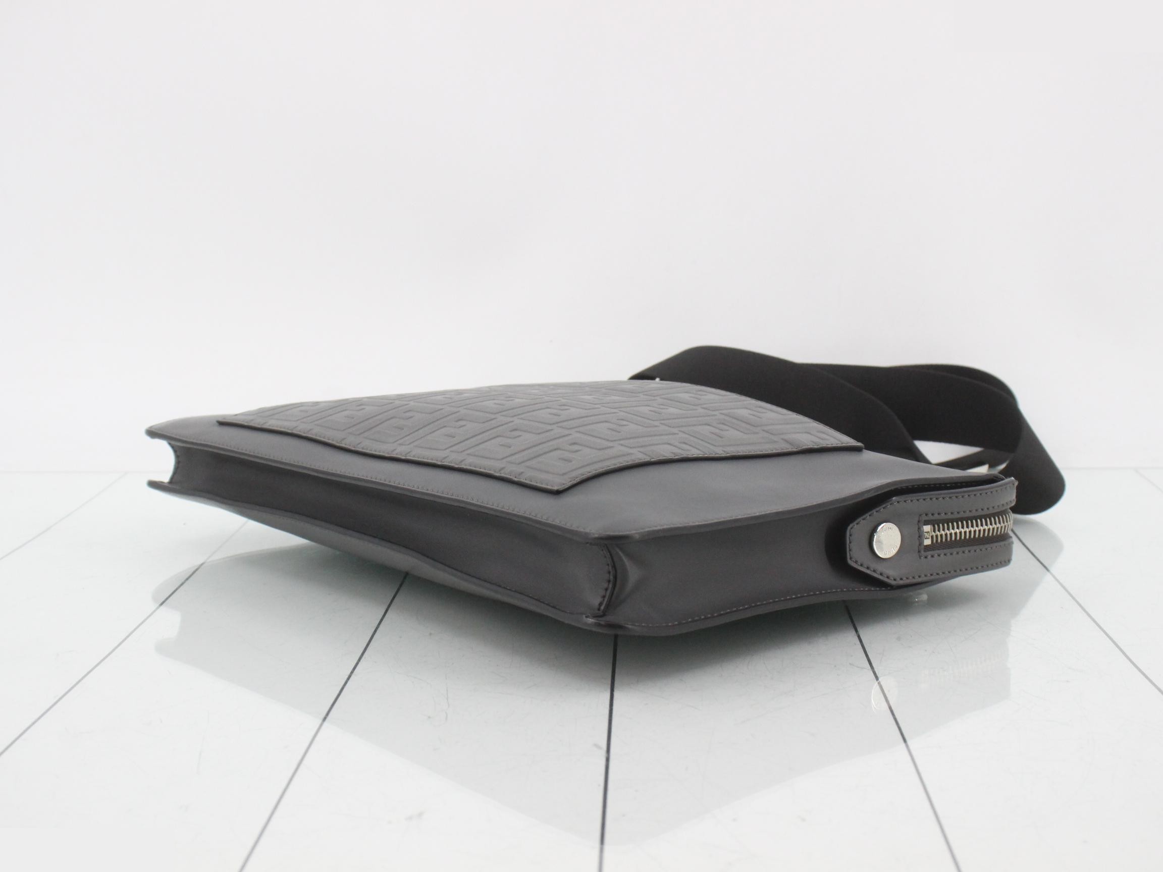 Leather shoulder bag — view 6