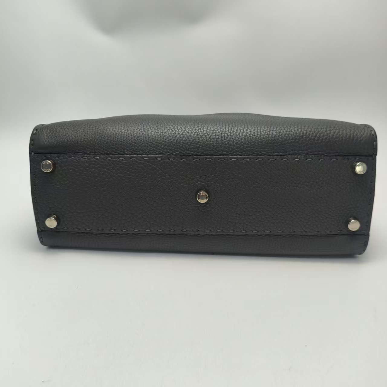【*Shipped from: China*】FENDI Leather Shoulder Bag — view 6