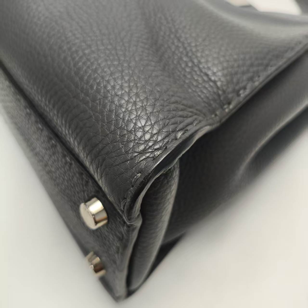 【*Shipped from: China*】FENDI Leather Shoulder Bag — view 8