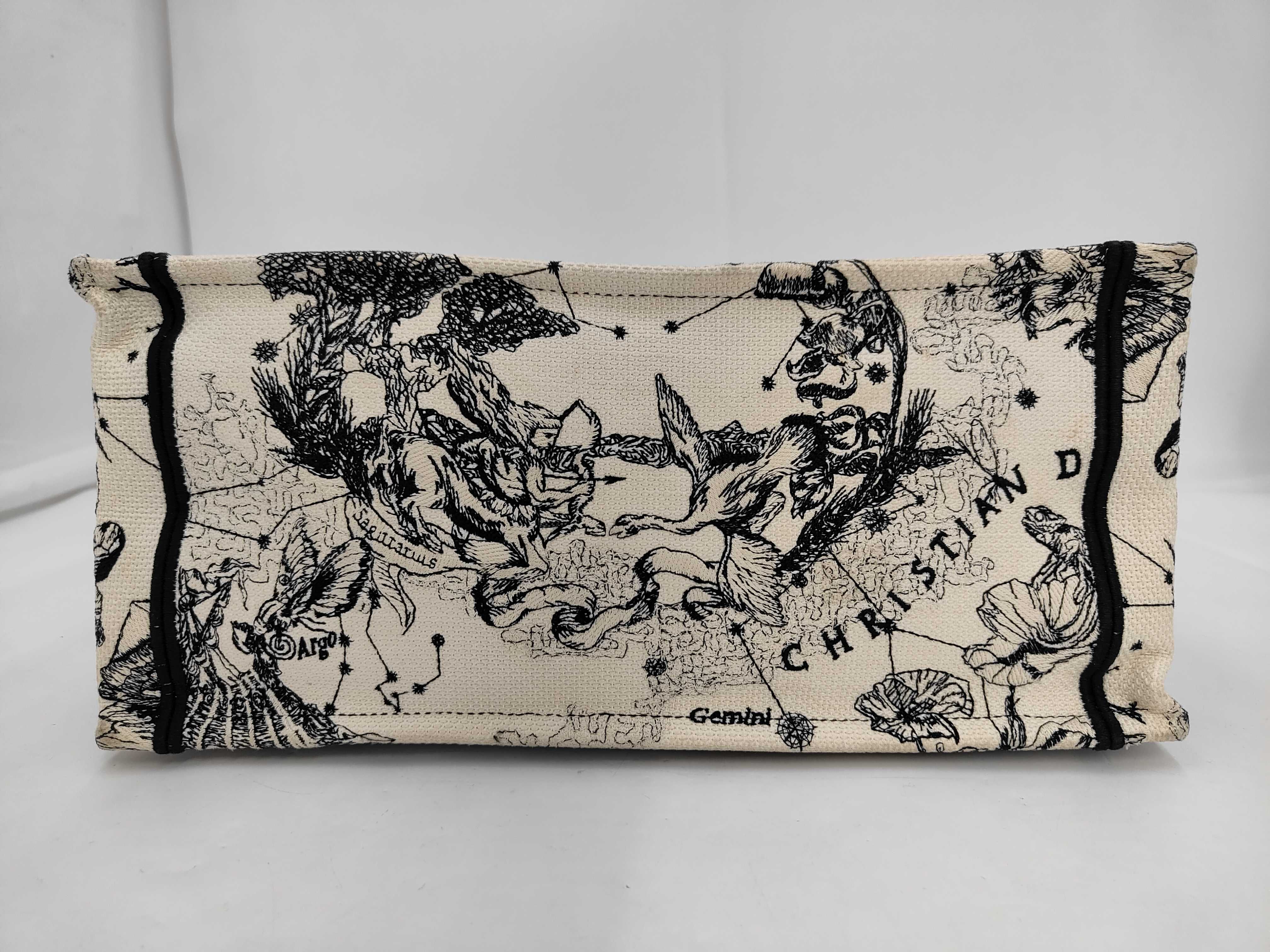 Book Tote Medium Bag — view 3
