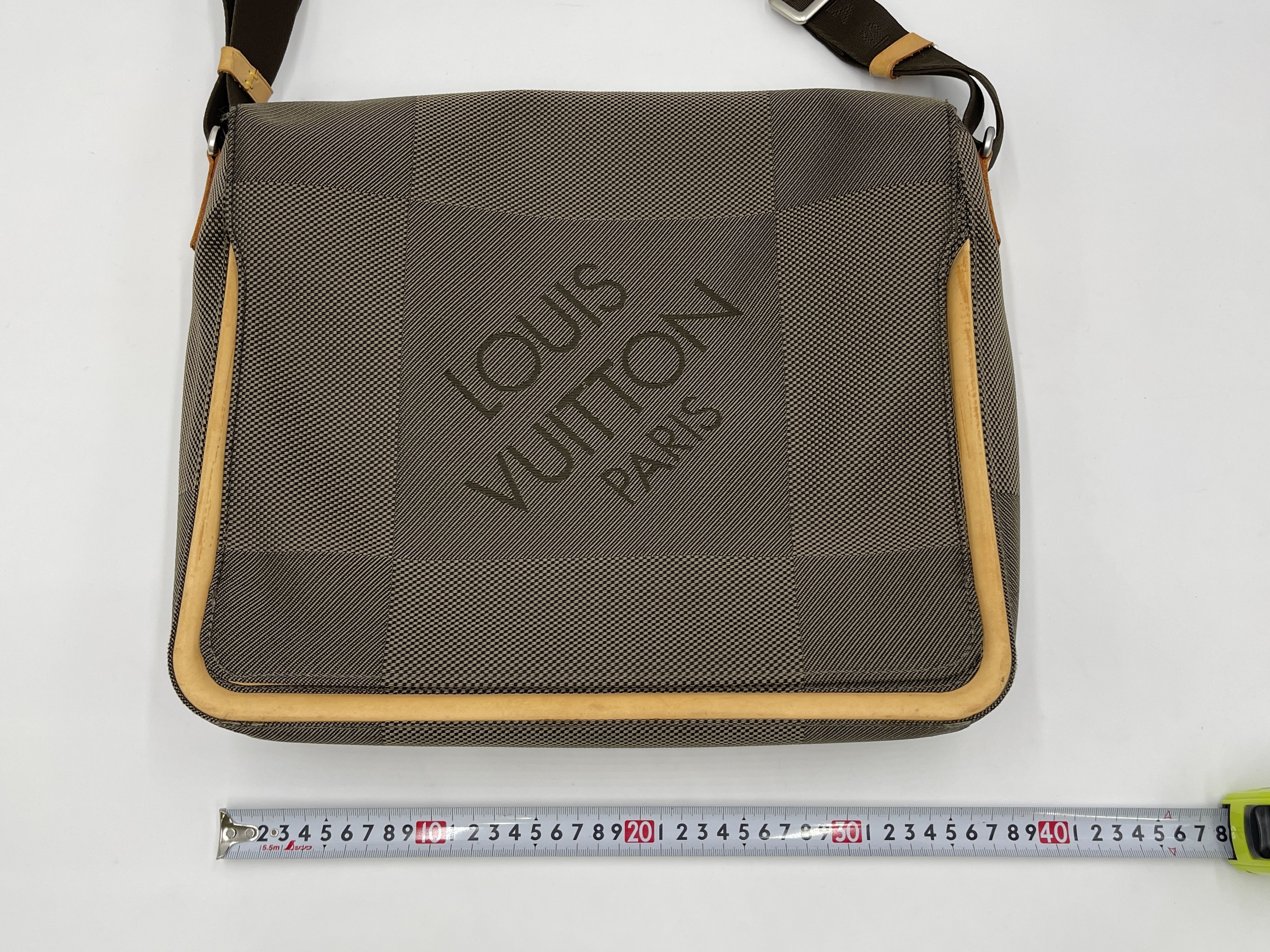 Damier Geant Messager M93030 VI1004 Terre Shoulder Bag — view 13