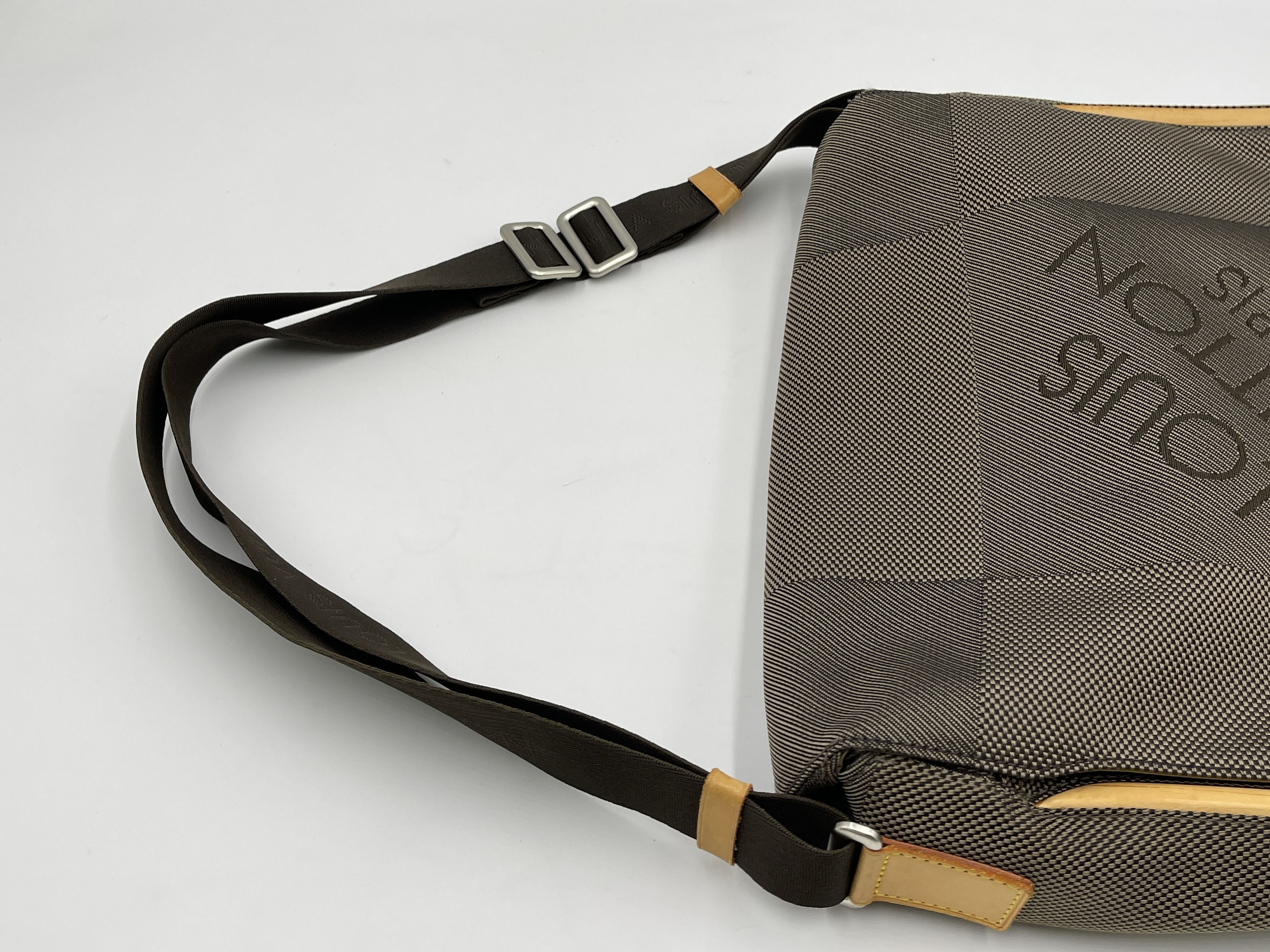Damier Geant Messager M93030 VI1004 Terre Shoulder Bag — view 5