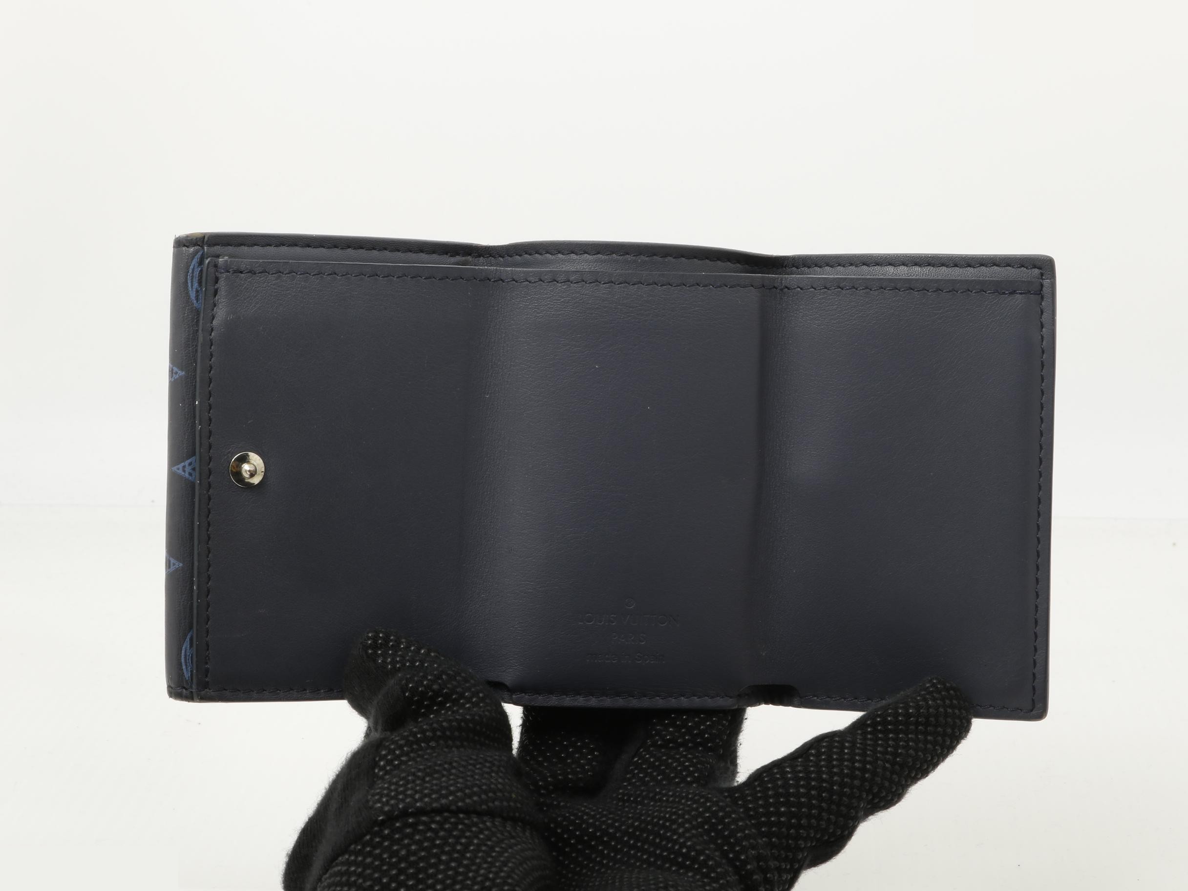 Discovery Compact Wallet Shadow Navy — view 4