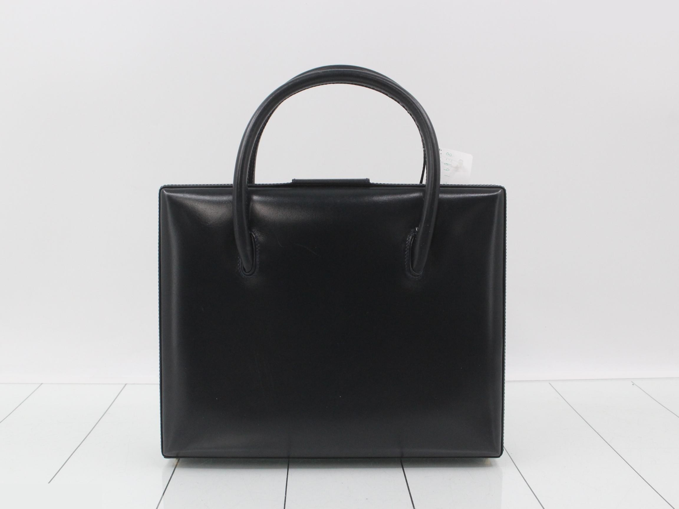 handbag — view 2