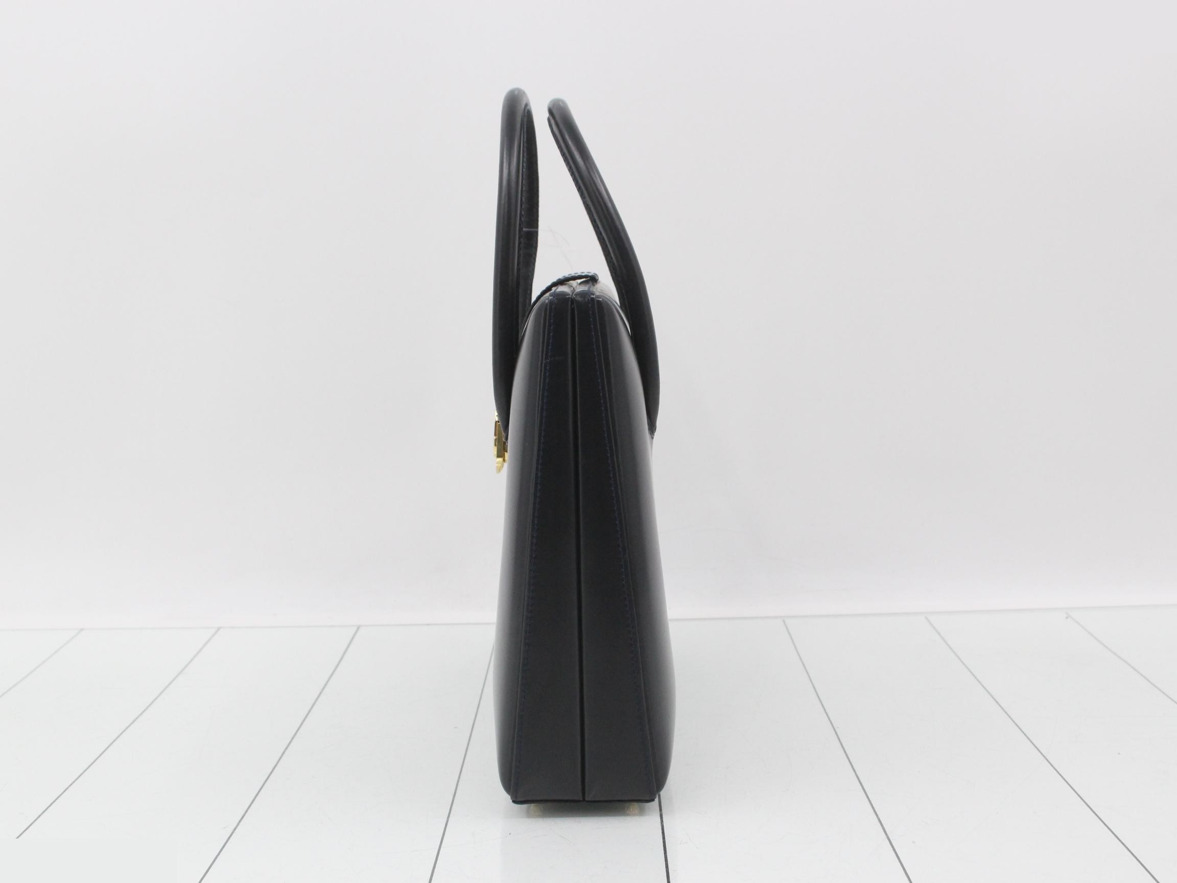 handbag — view 3