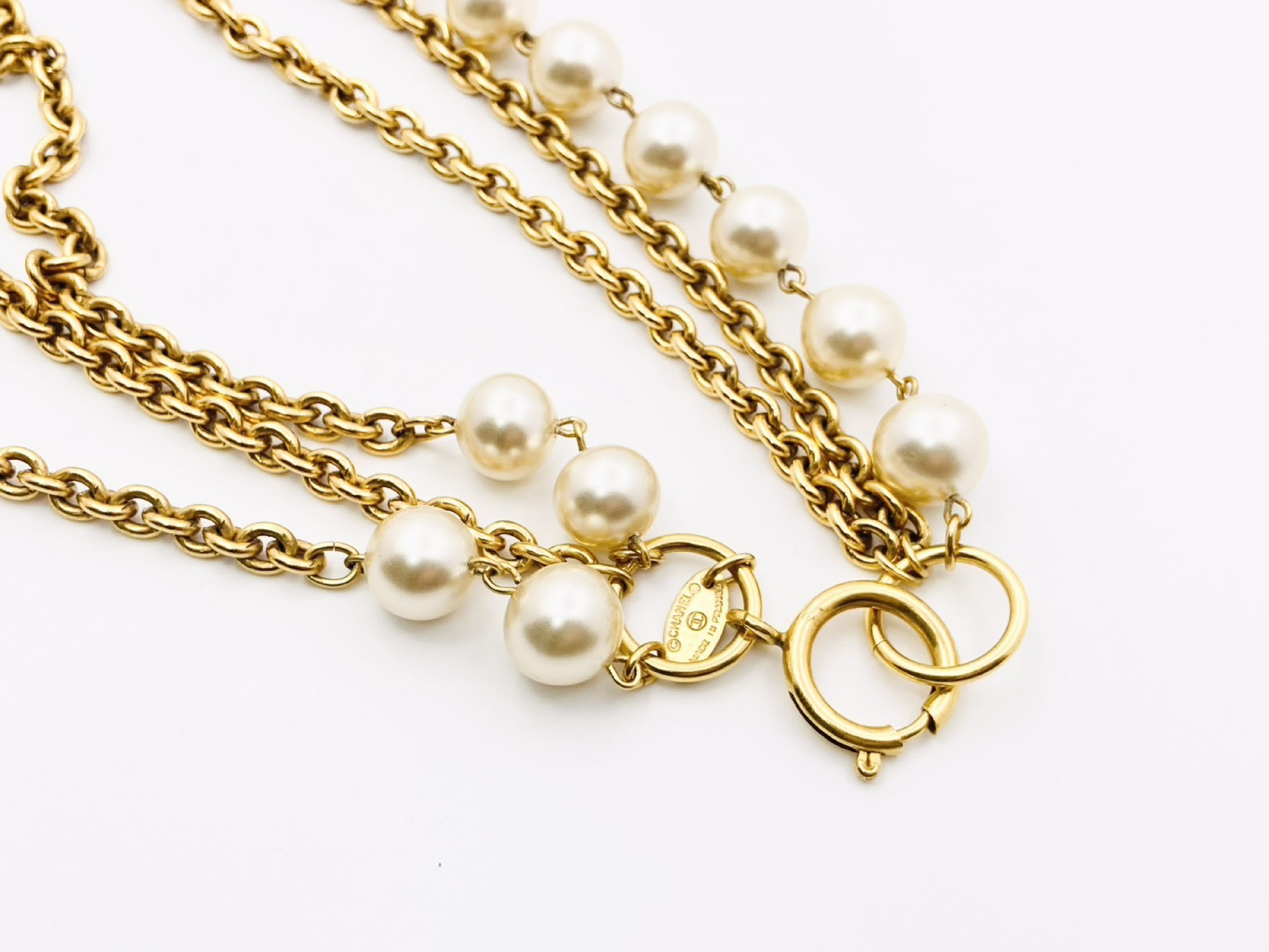 Faux Pearl Long Chain Triple Strand Necklace, Gold, with Markings, Asymmetrical Design, 243.5g — view 4