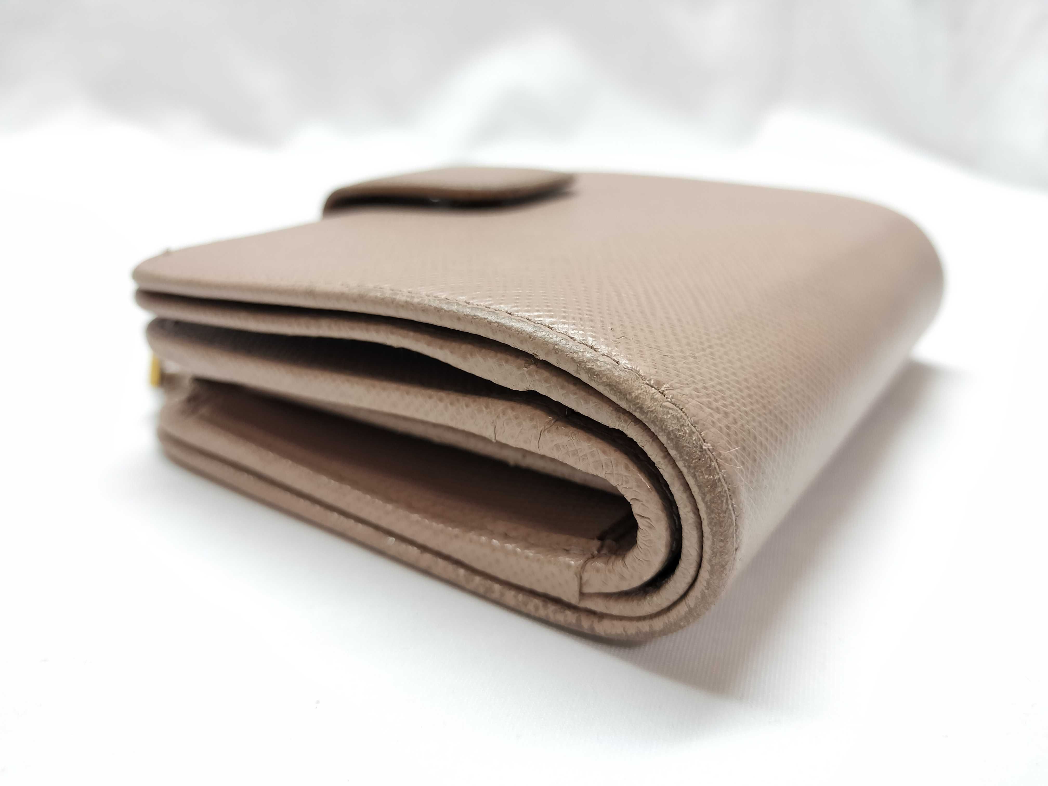 wallet — view 5