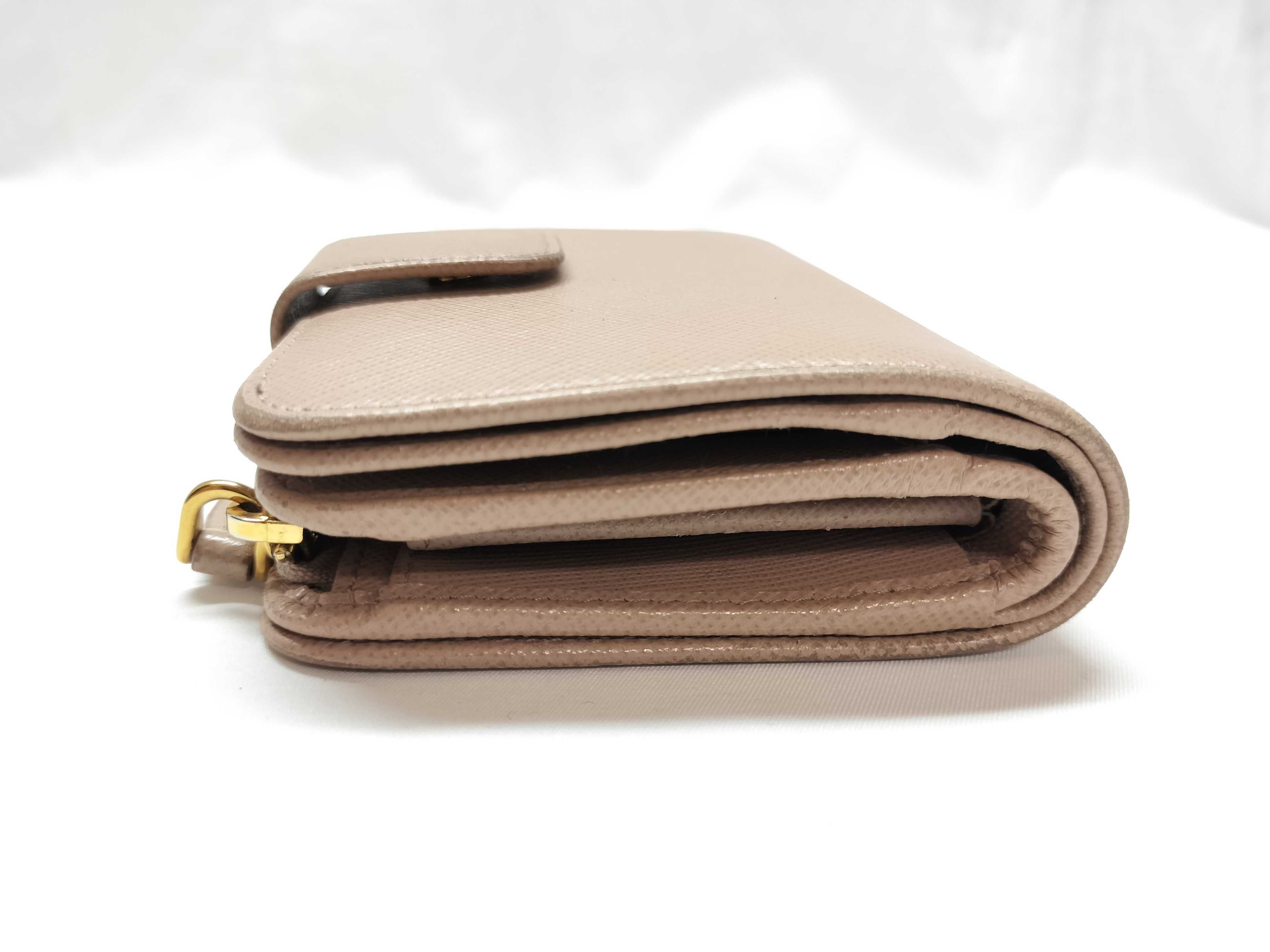wallet — view 6