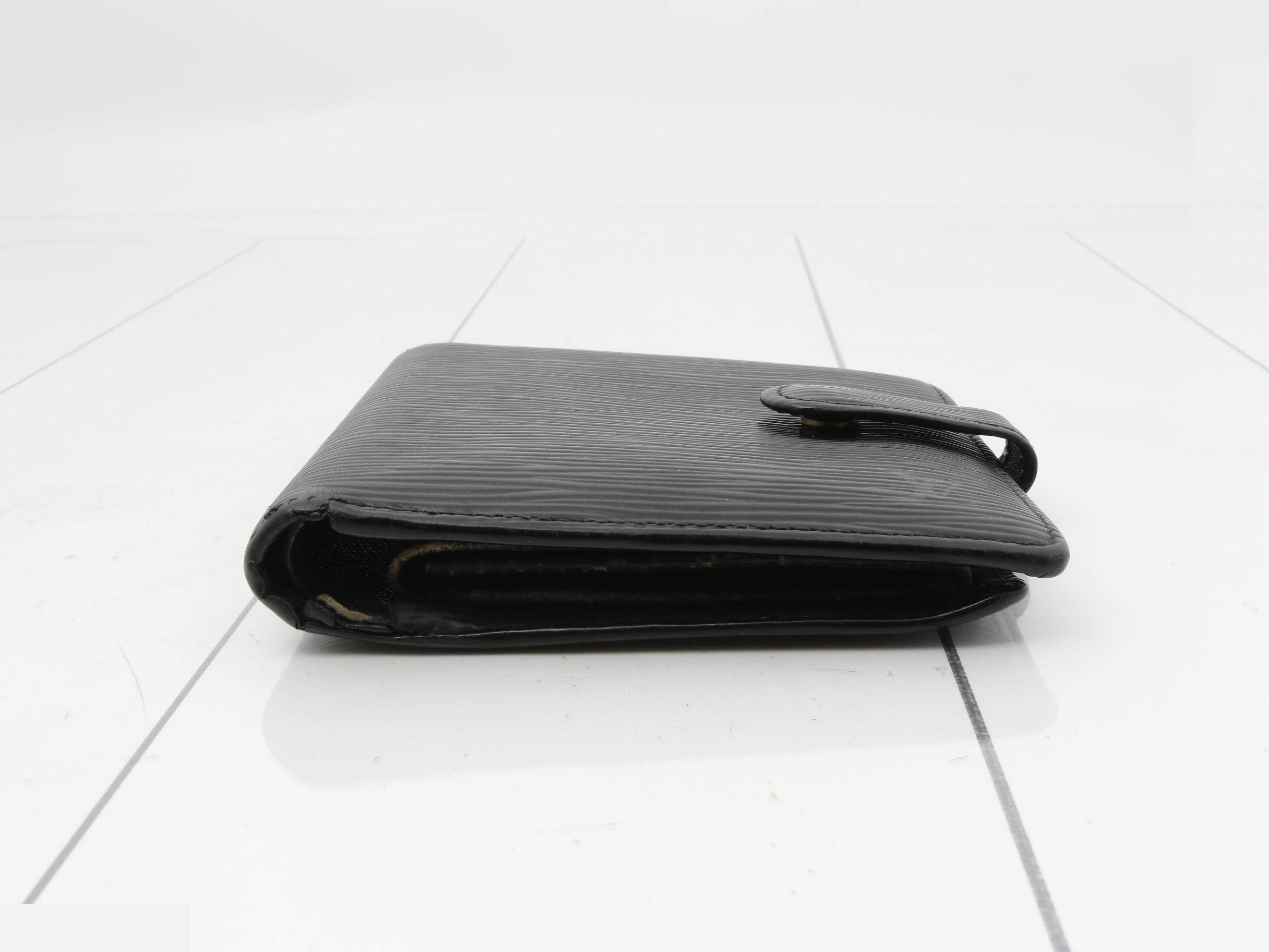 Epi Bifold Wallet with Hook Closure MI0978 — view 3