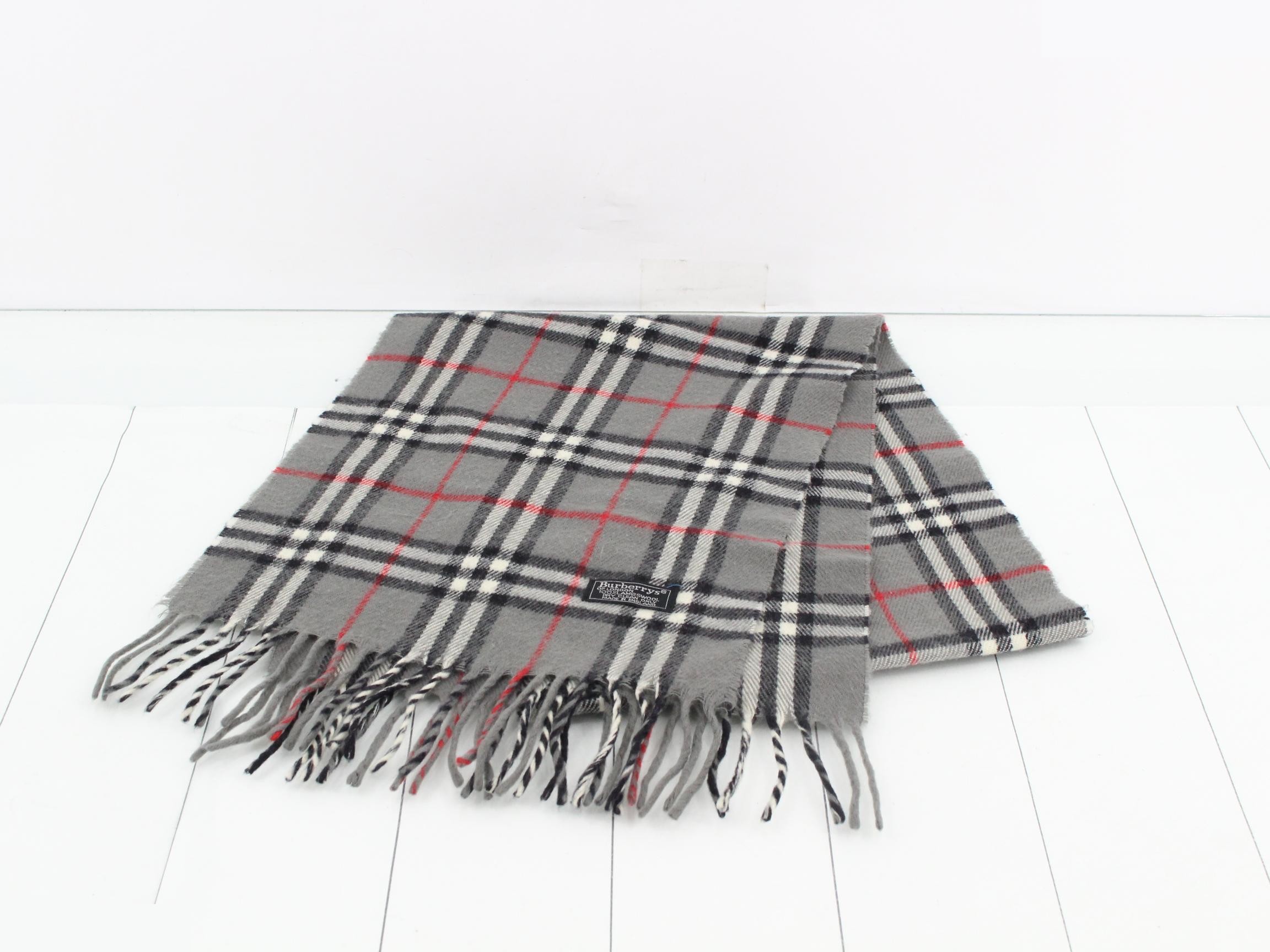 Other lines: Small items, accessories, and scarves — view 2