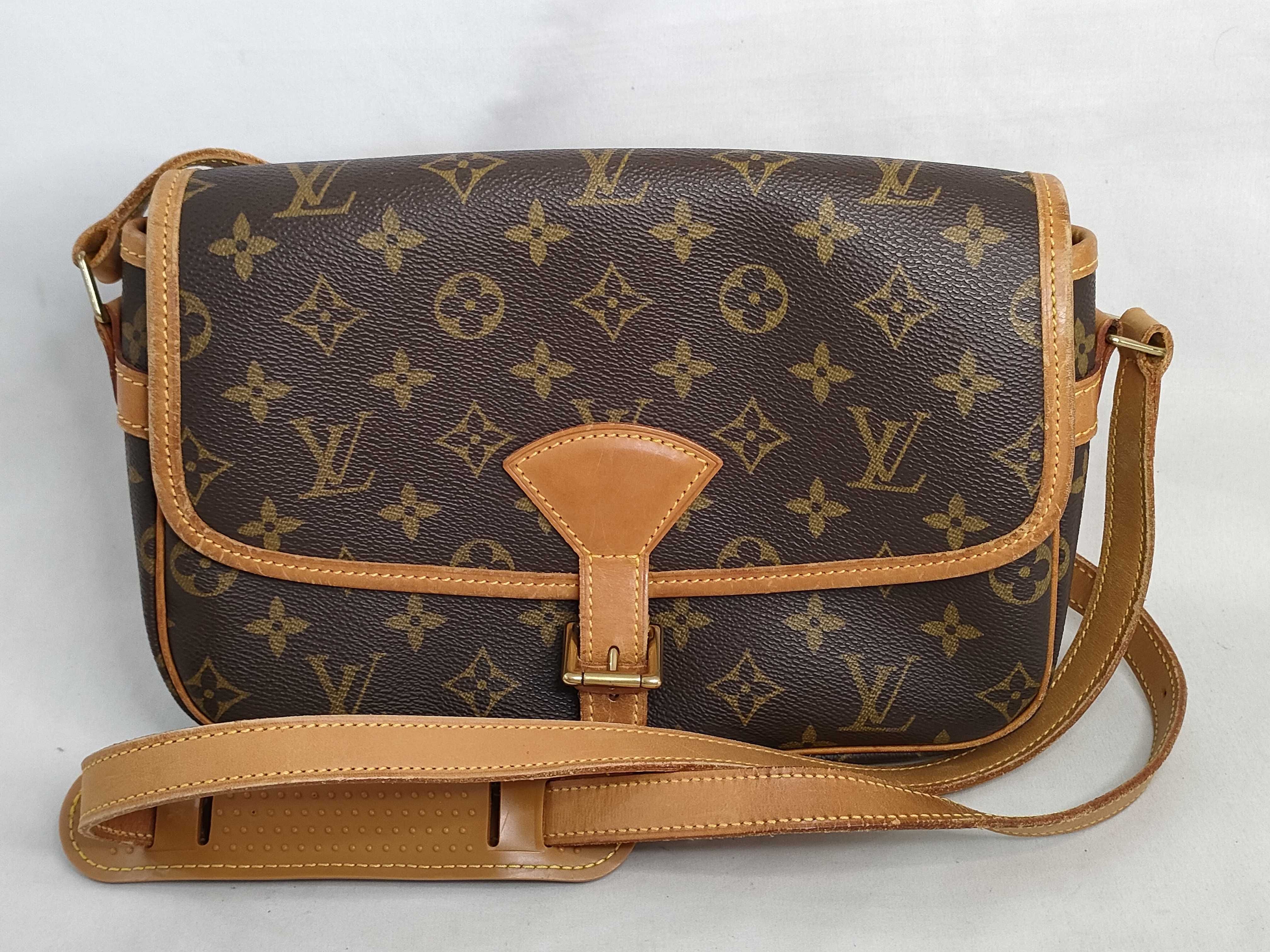 Monogram M42250 Sologne Shoulder Bag