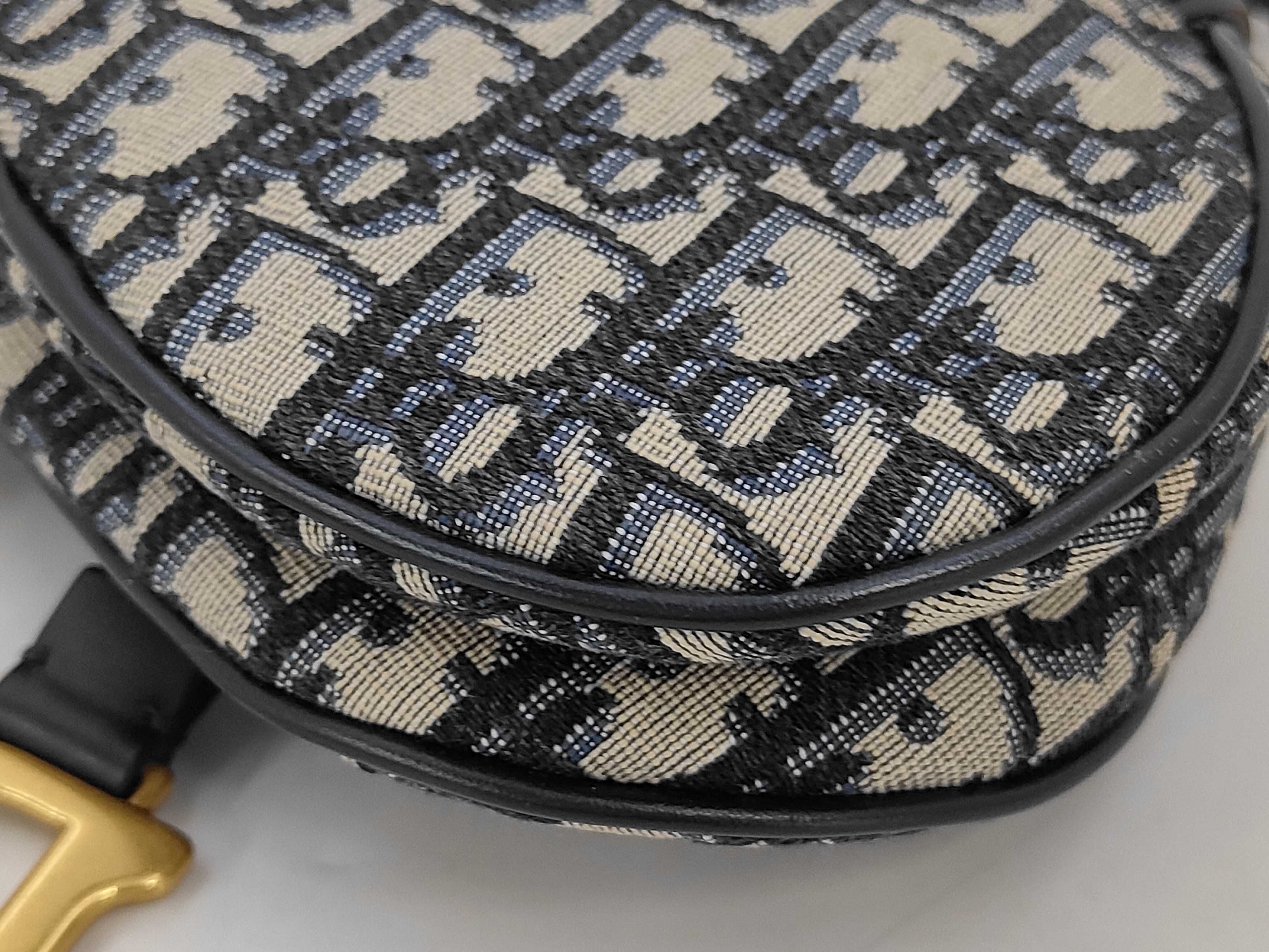 handbag — view 3