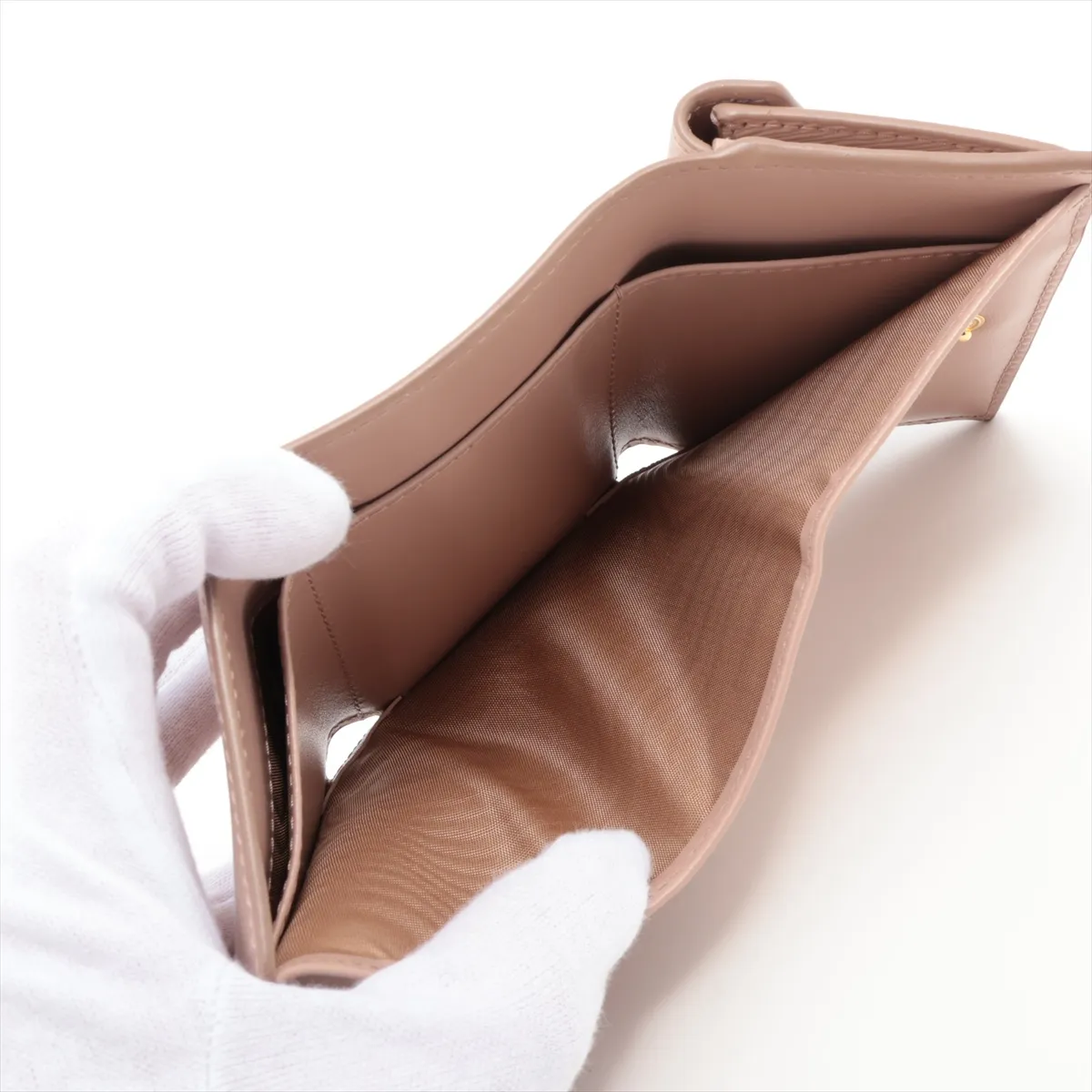 Vitello Move Triangle Logo Leather Compact Wallet Pink — view 6