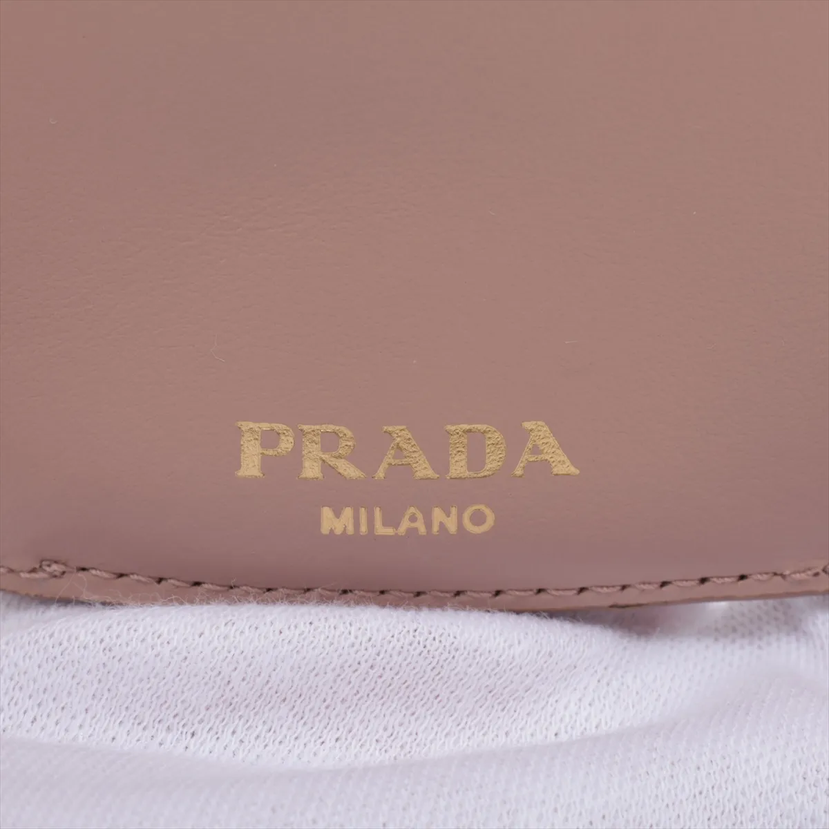 Vitello Move Triangle Logo Leather Compact Wallet Pink — view 8
