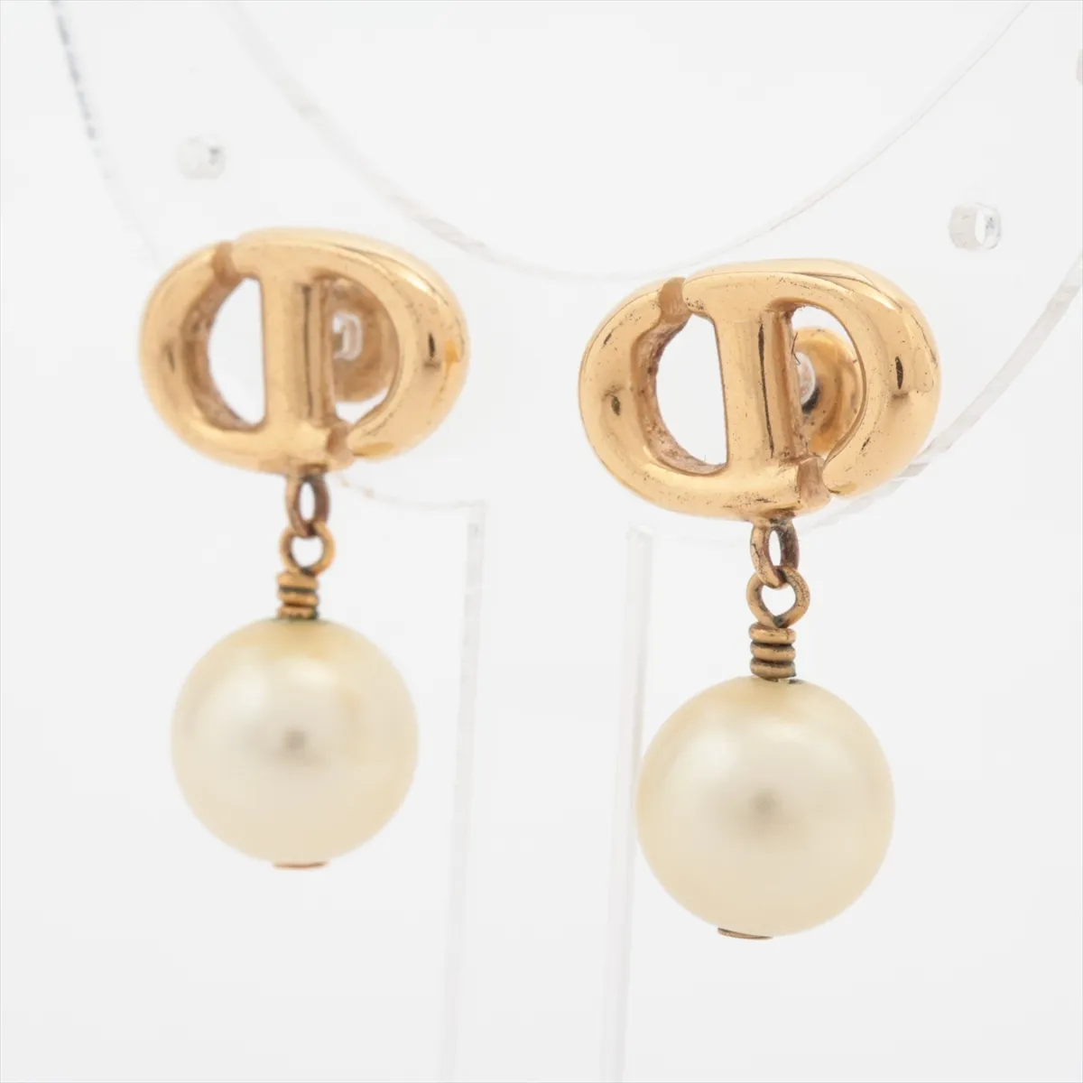 Petit CD Earrings (for both ears) GP x Fake Pearl Gold — view 3