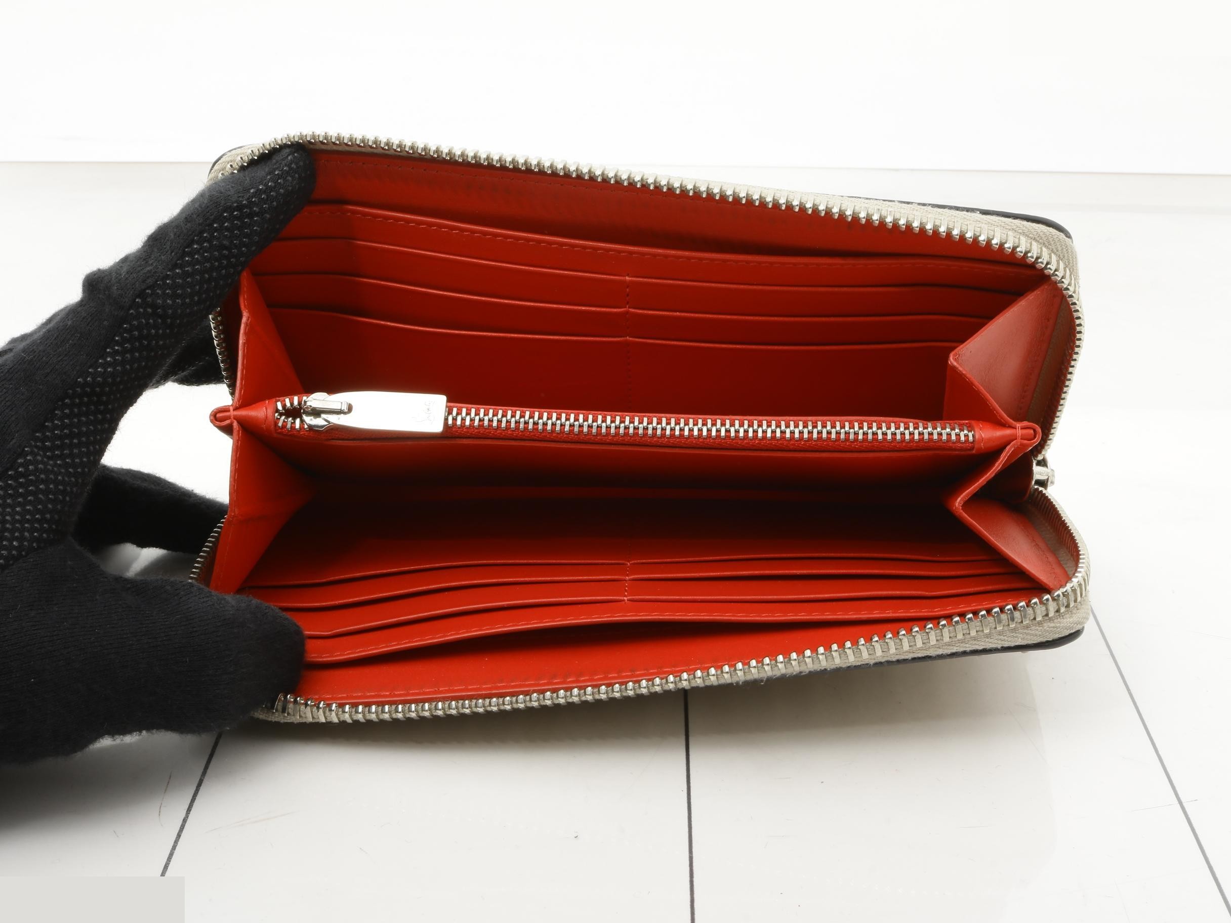 Other lines: Bags & Wallets, Studs — view 4