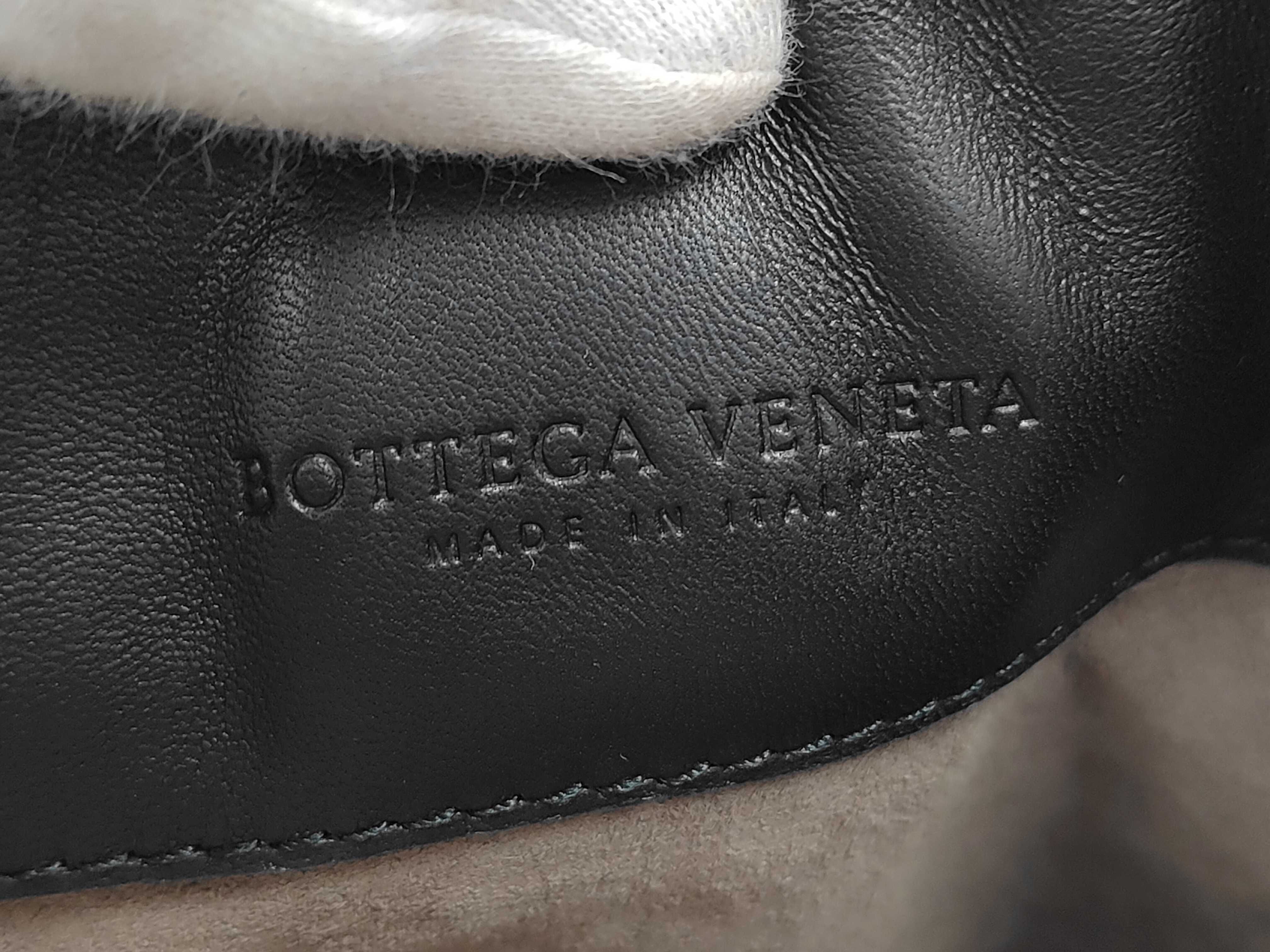 Intrecciato 2-Way Turnlock Handbag — view 9